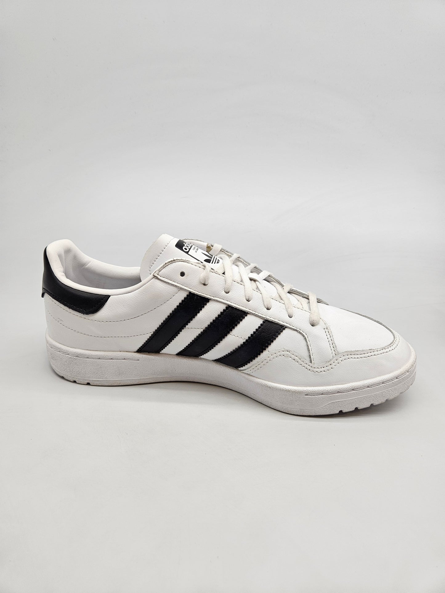 ADIDAS NOVI ORIGINAL PATIKI BR 44.5