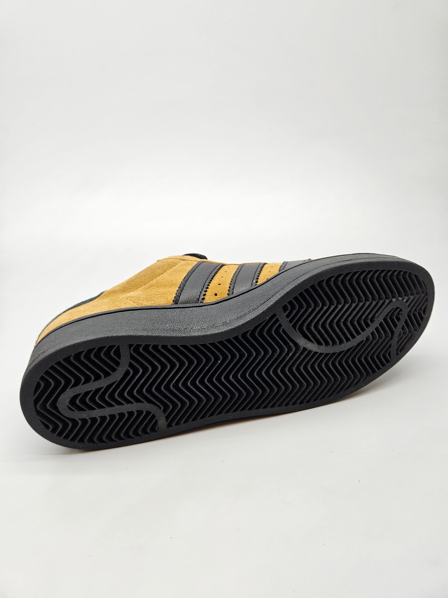 ADIDAS NOVI ORIGINAL PATIKI BR 41
