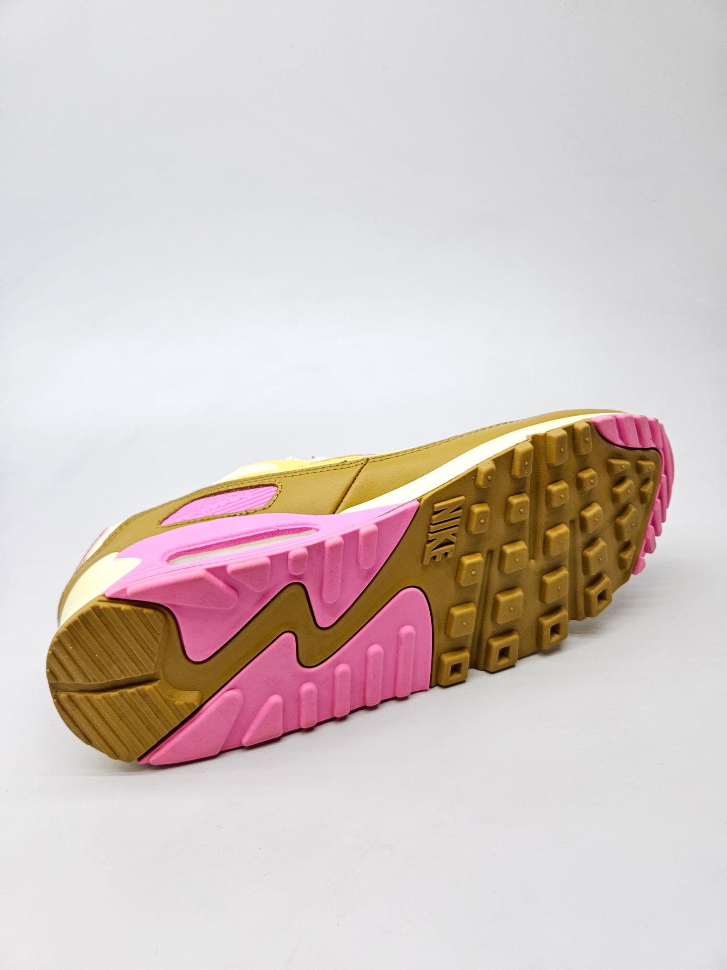 NIKE AIRMAX NOVI ORIGINAL PATIKI BR 41