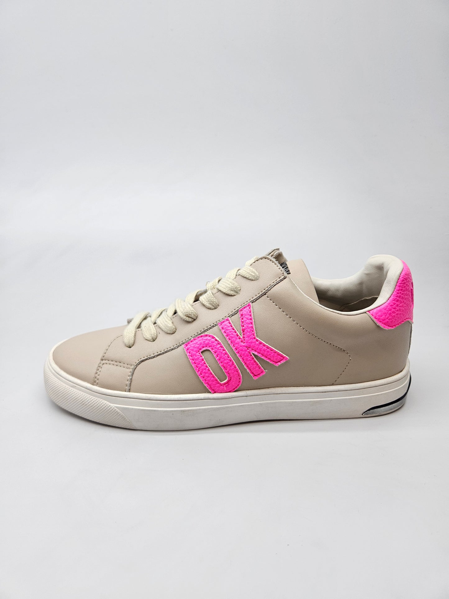 DKNY NOVI ORIGINAL PATIKI BR 38