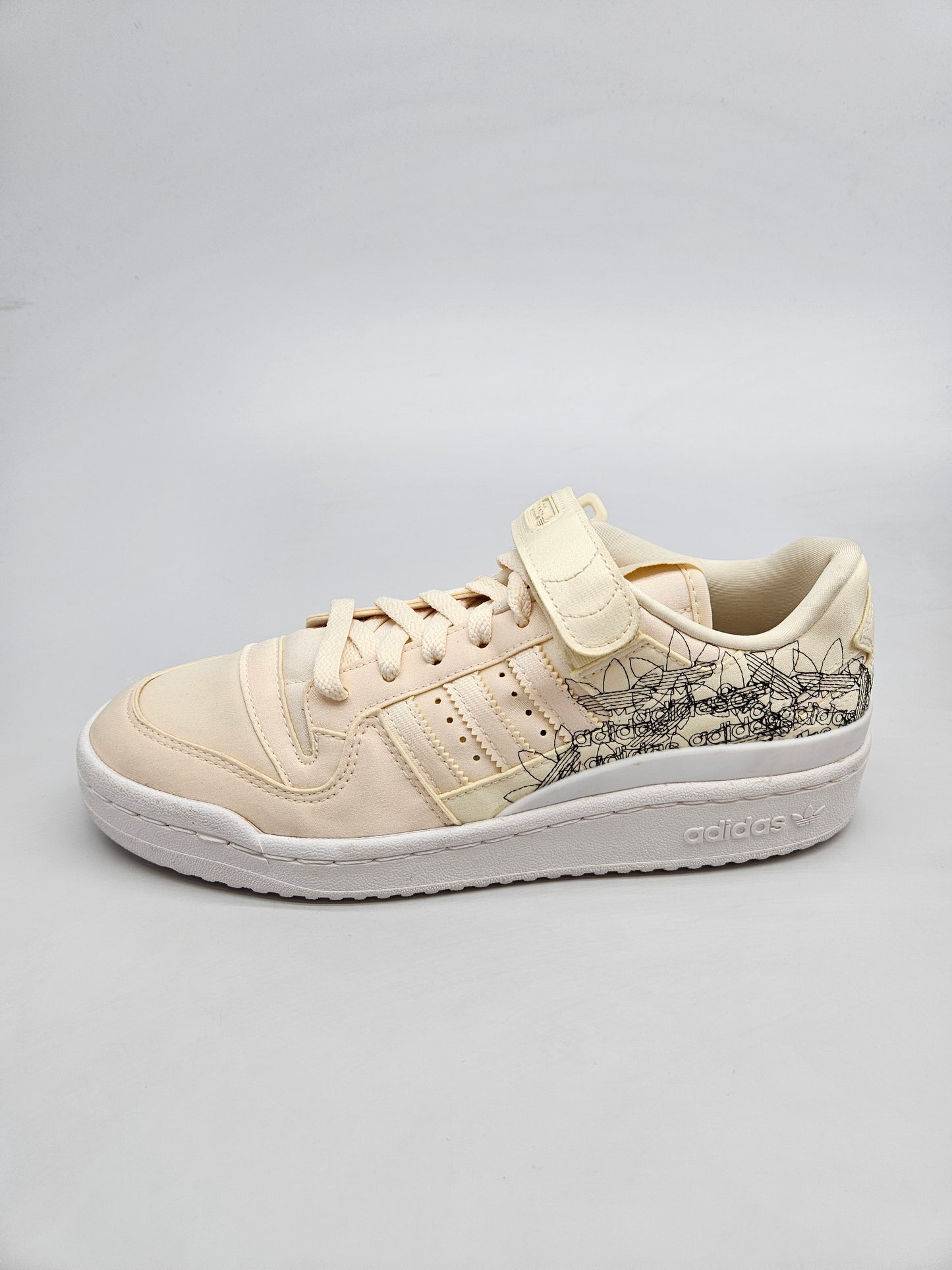 ADIDAS NOVI ORIGINAL PATIKI BR 40