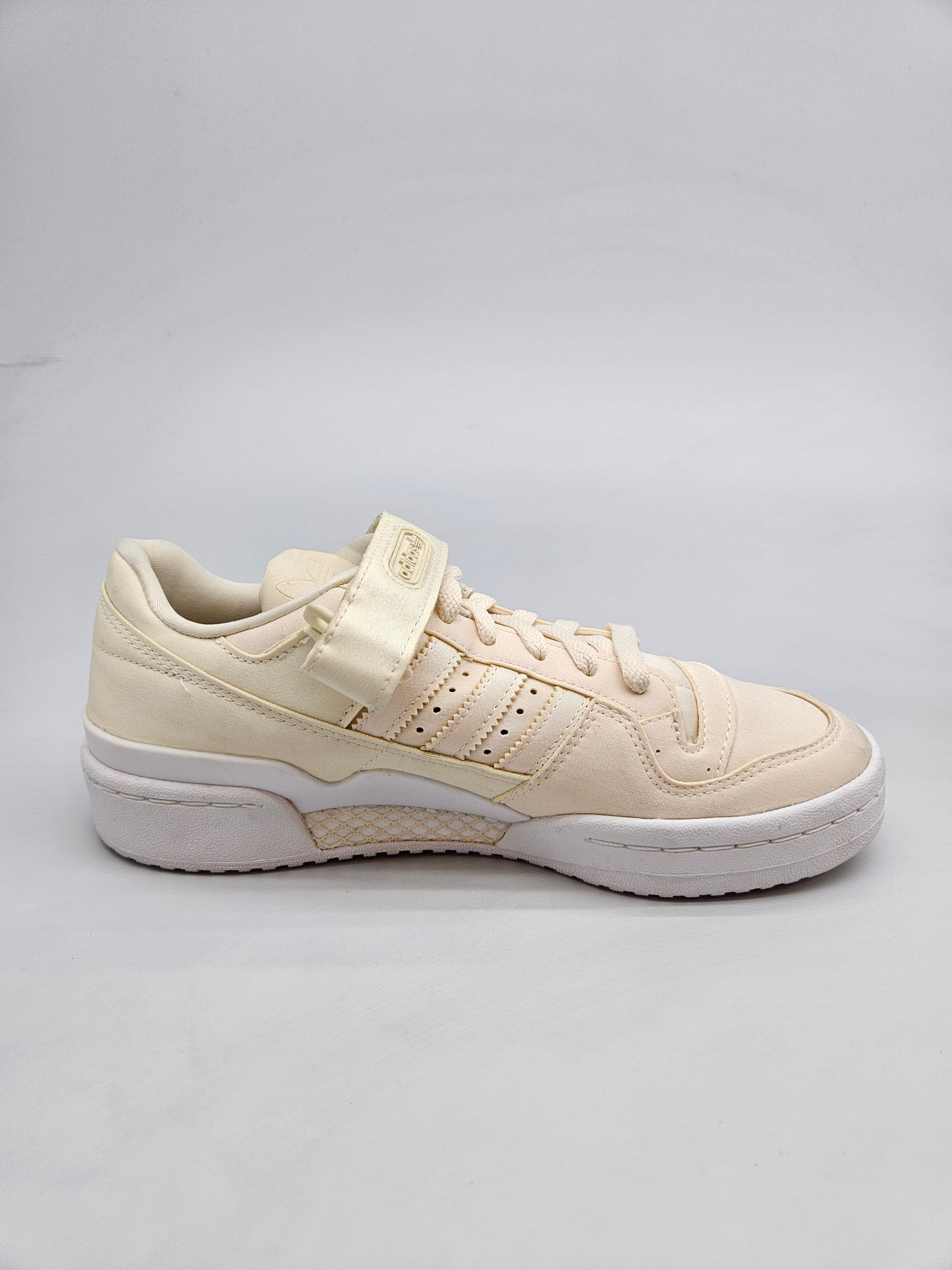 ADIDAS NOVI ORIGINAL PATIKI BR 40