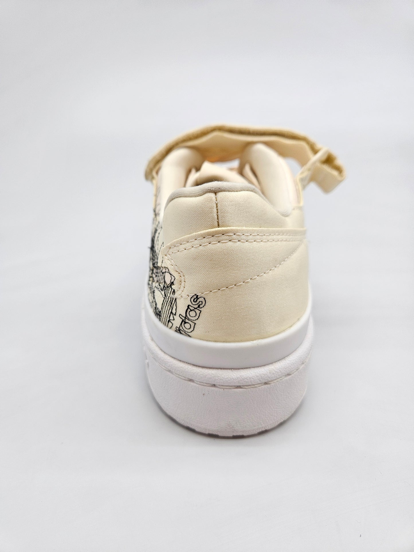 ADIDAS NOVI ORIGINAL PATIKI BR 40