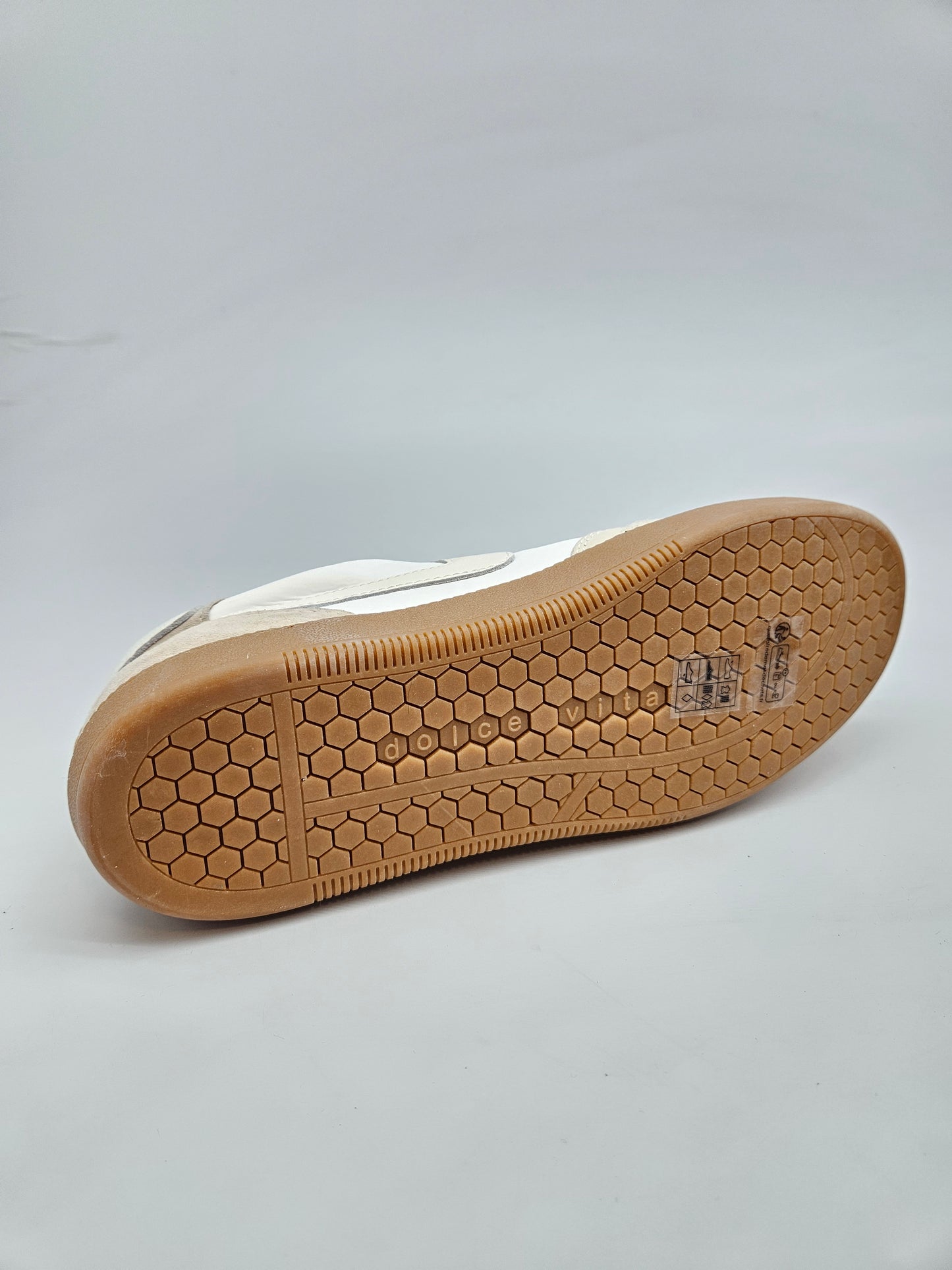DOLCE VITA NOVI ORIGINAL PATIKI BR 39