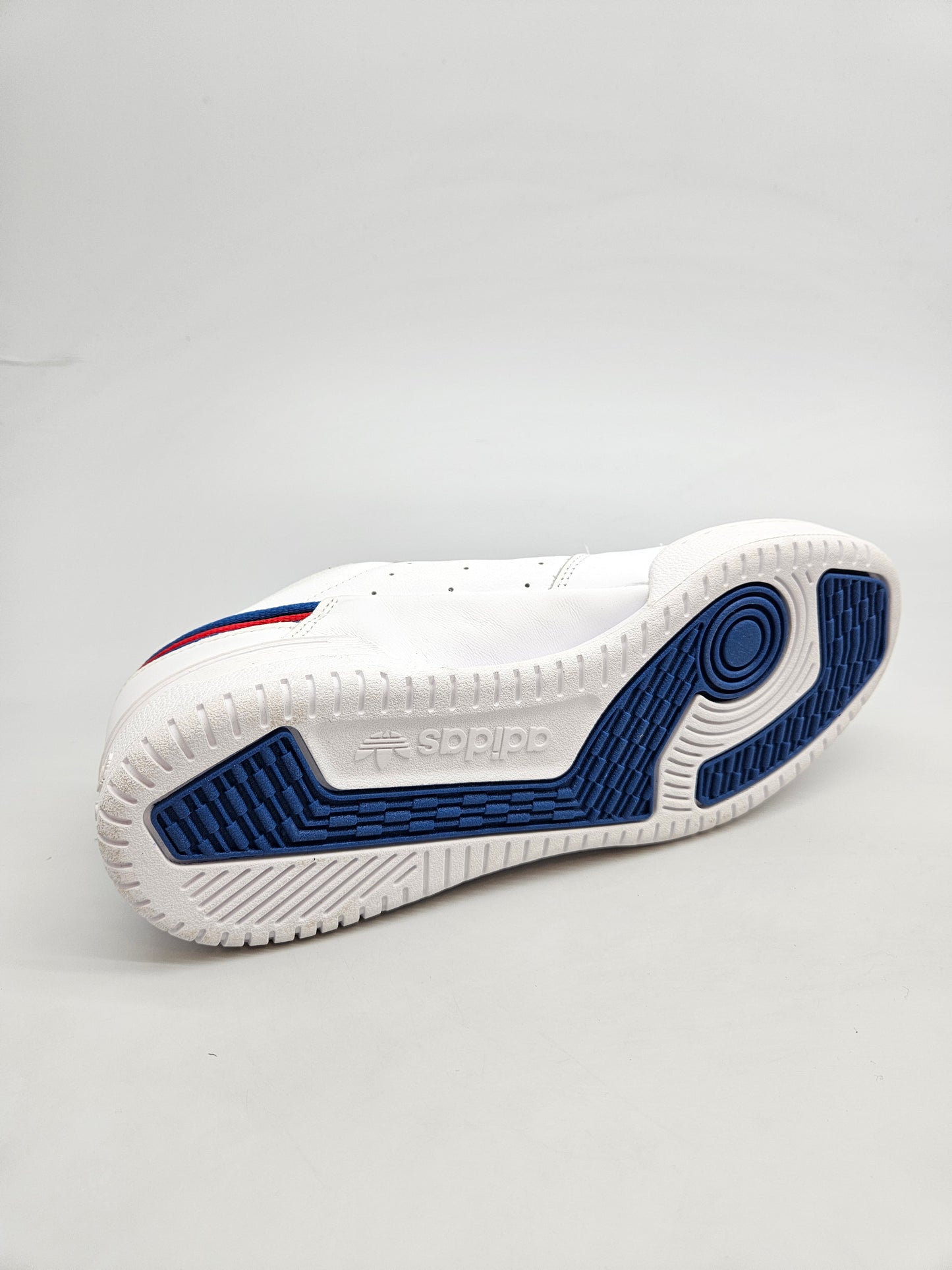 ADIDAS NOVI ORIGINAL PATIKI BR 43