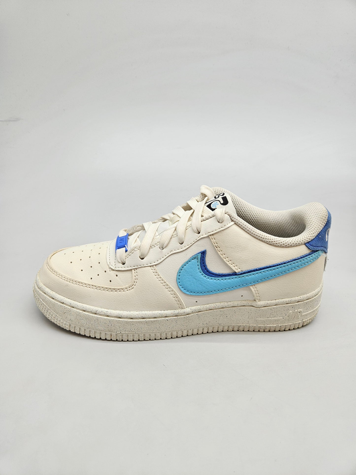 NIKE NOVI ORIGINAL PATIKI BR 38