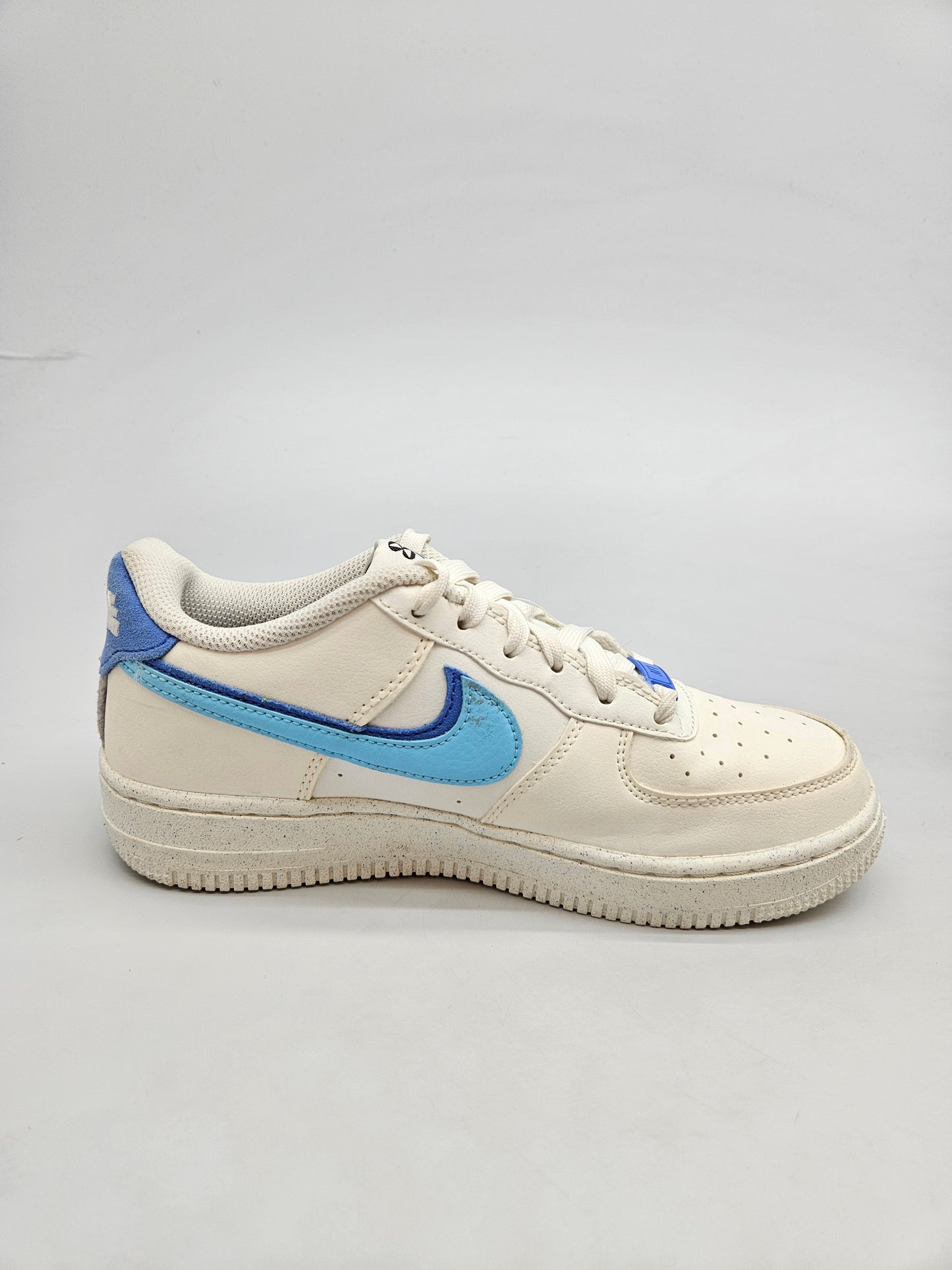 NIKE NOVI ORIGINAL PATIKI BR 38