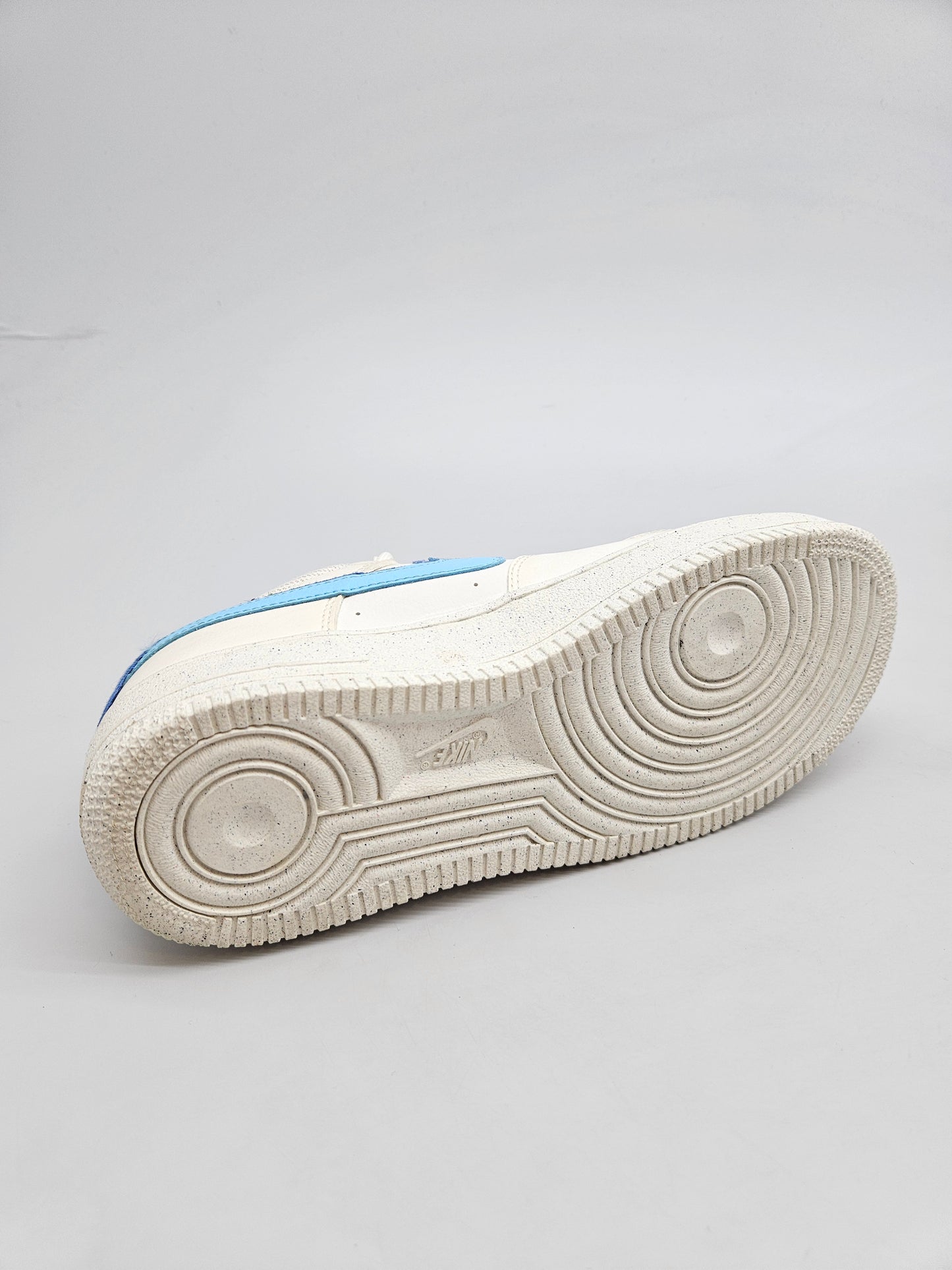 NIKE NOVI ORIGINAL PATIKI BR 38
