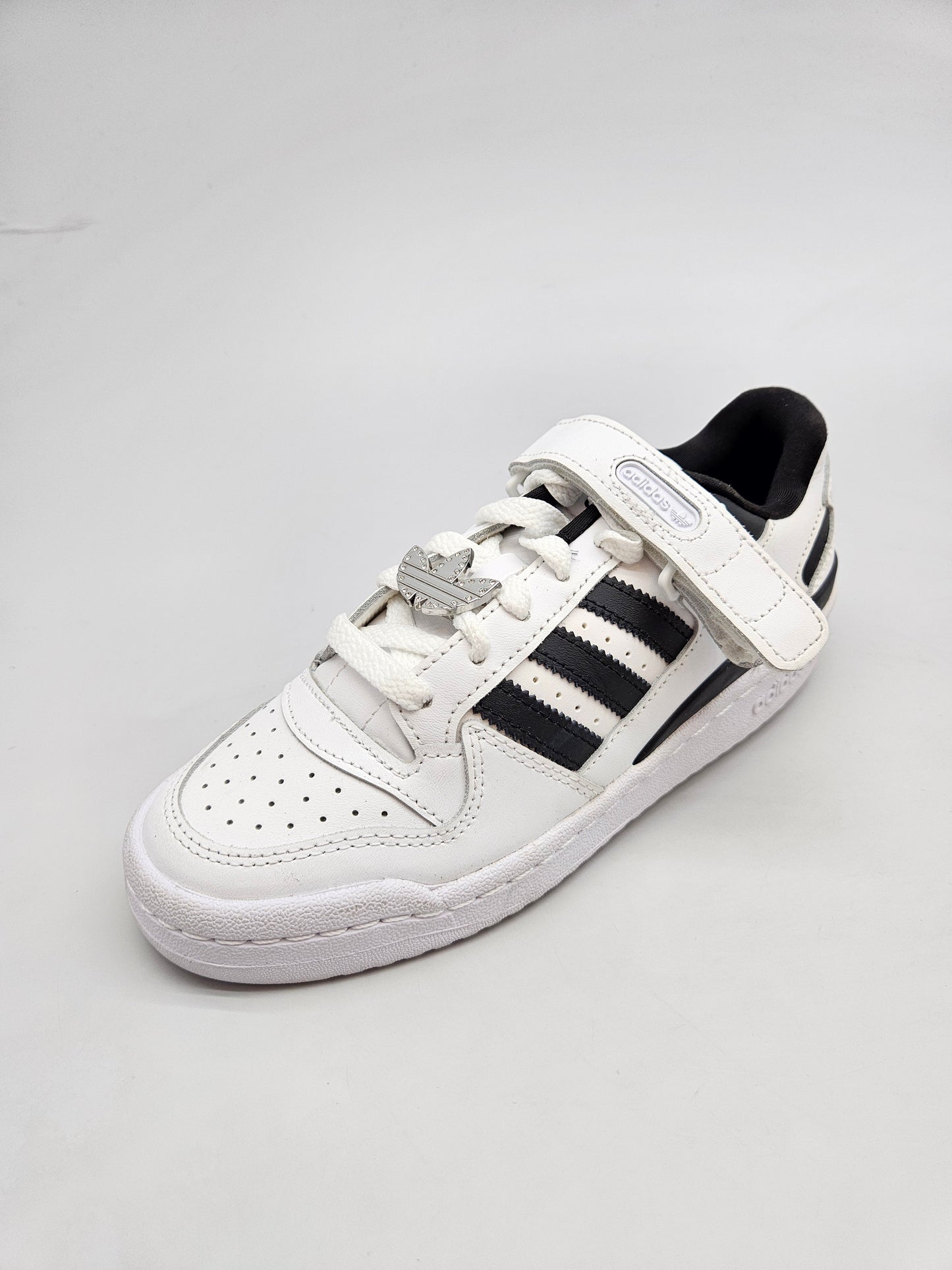 ADIDAS NOVI ORIGINAL PATIKI BR 36.5