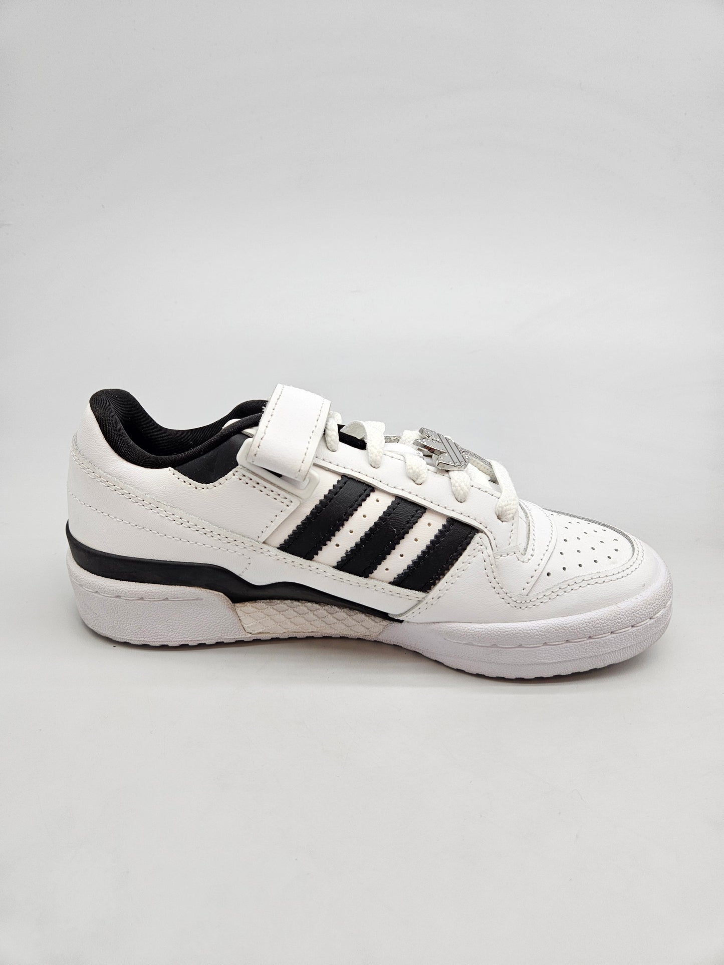 ADIDAS NOVI ORIGINAL PATIKI BR 36.5