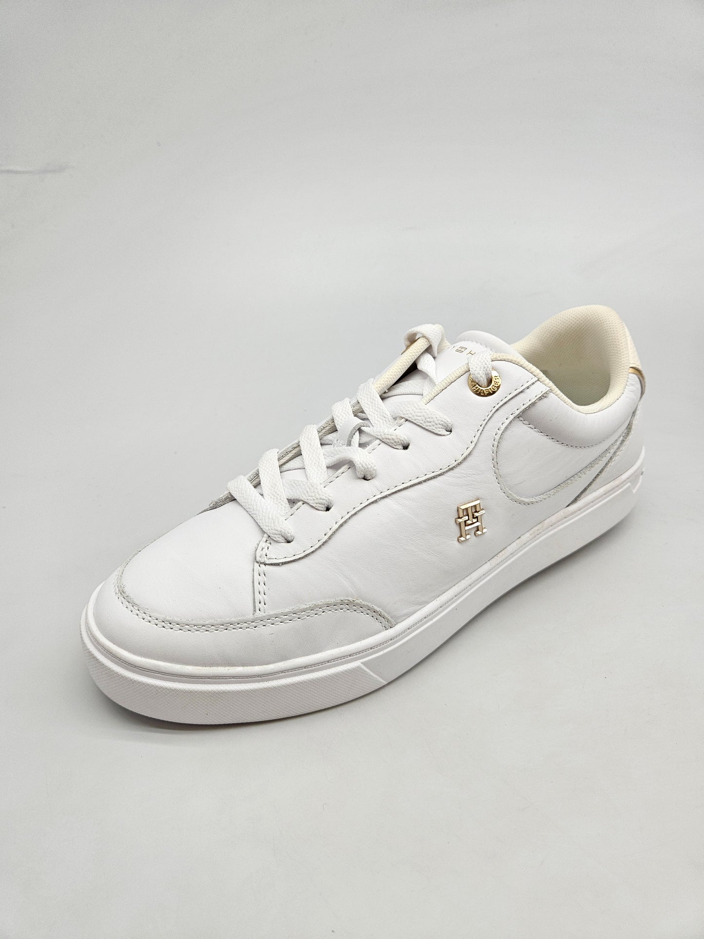 TOMMY HILFIGER NOVI ORIGINAL PATIKI BR 39