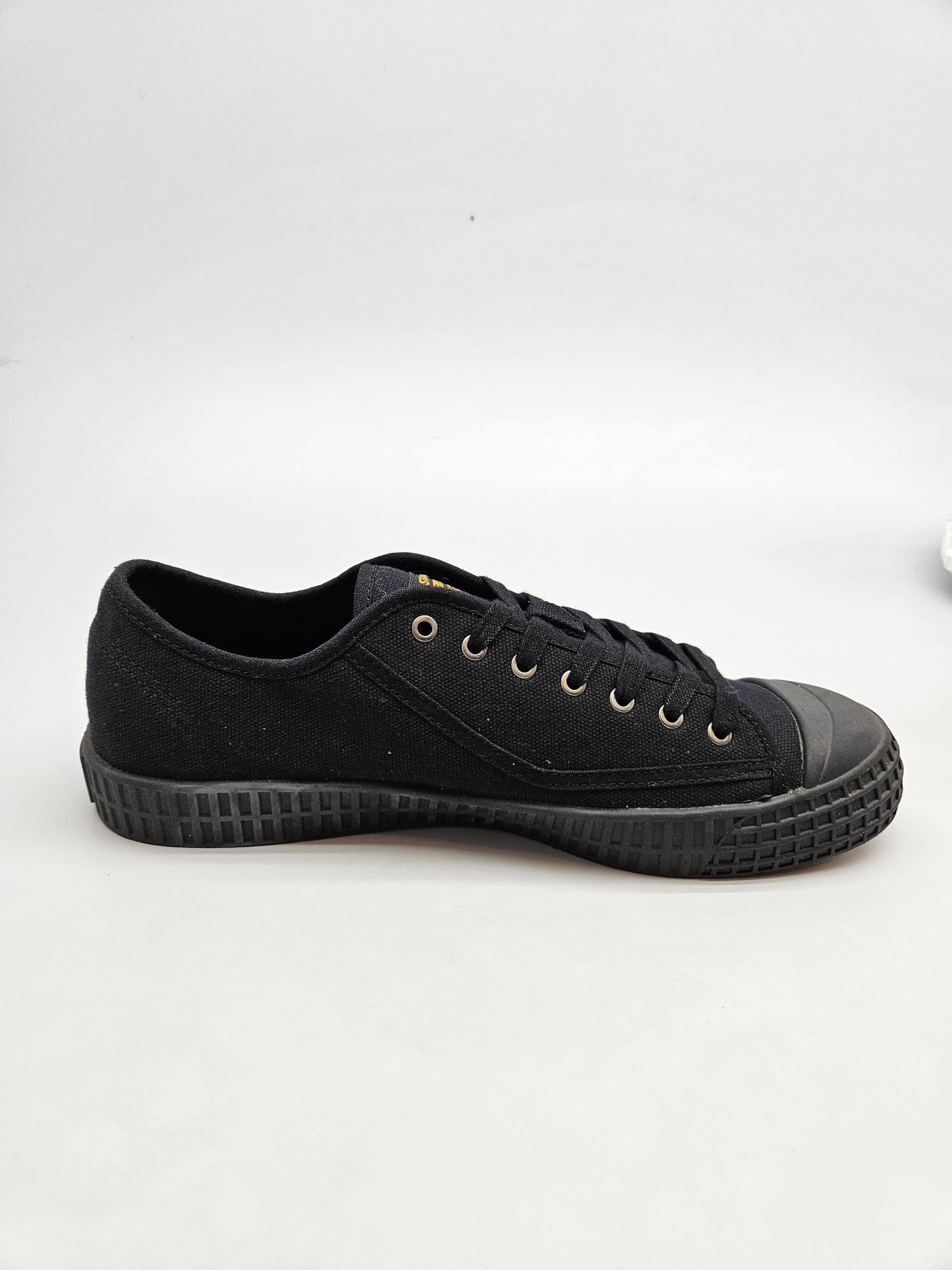 G -STAR NOVI ORIGINAL PATIKI BR 44