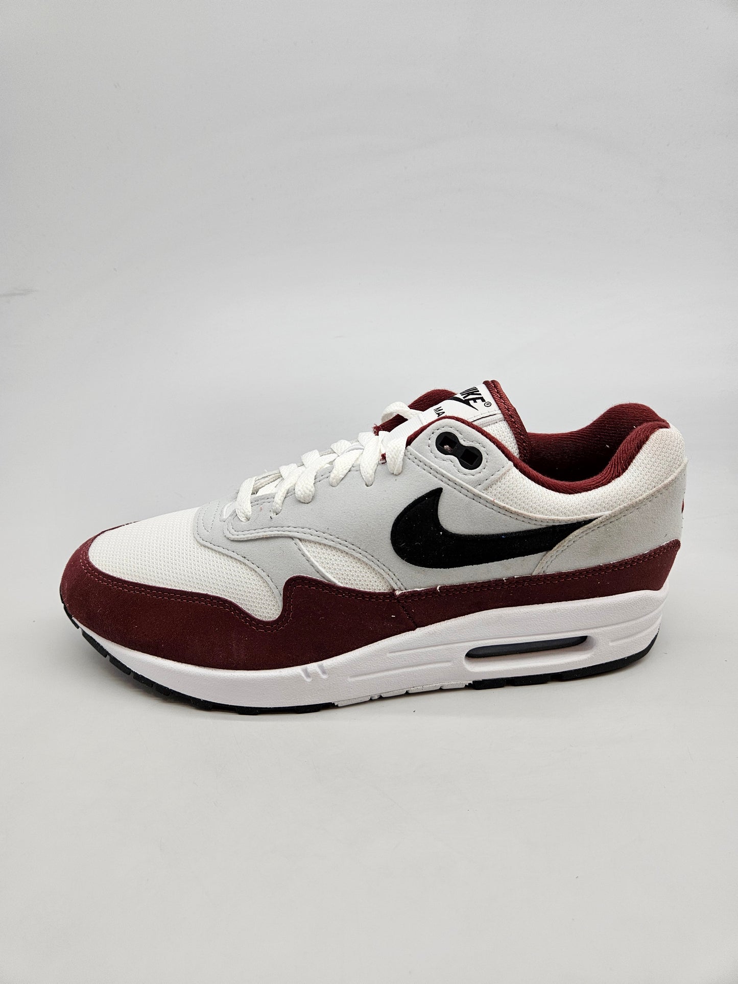 NIKE AIRMAX NOVI ORIGINAL PATIKI BR 42.5