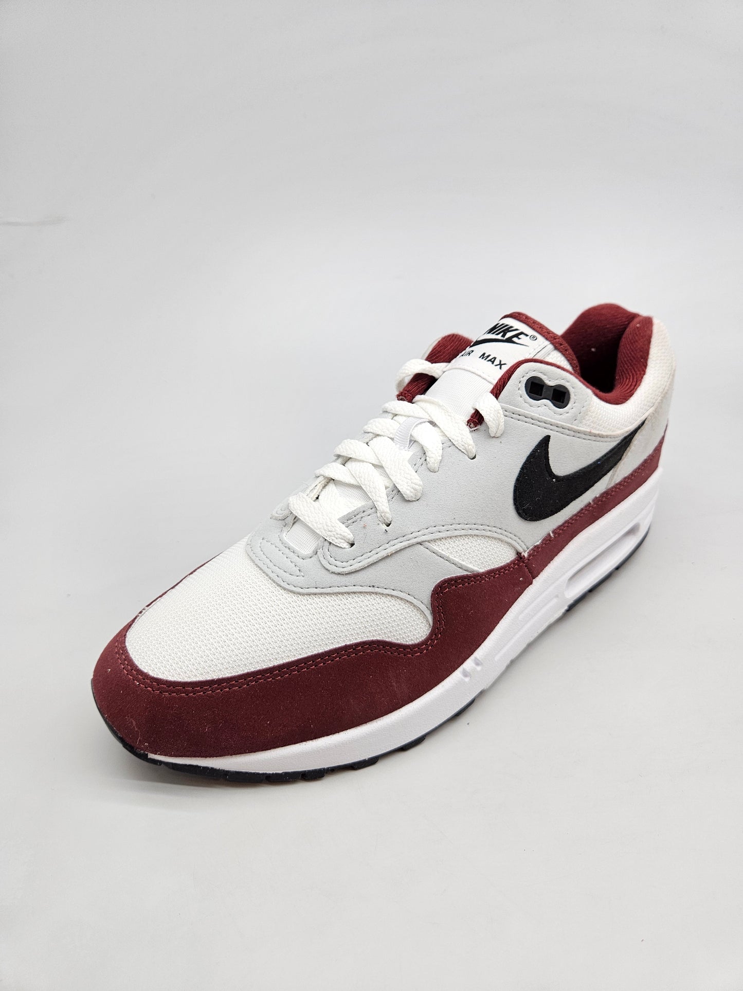NIKE AIRMAX NOVI ORIGINAL PATIKI BR 42.5