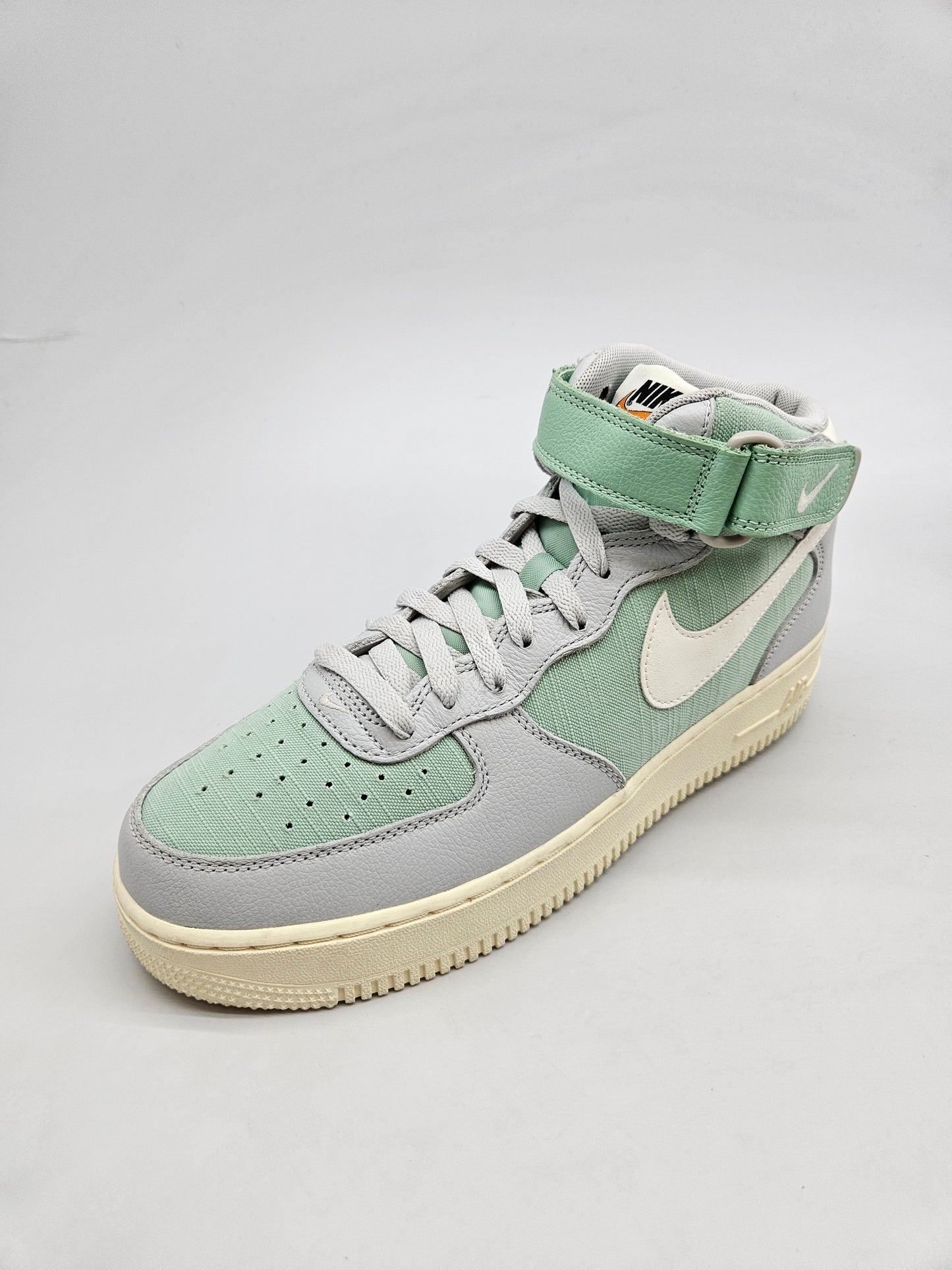 NIKE NOVI ORIGINAL PATIKI BR 42.5