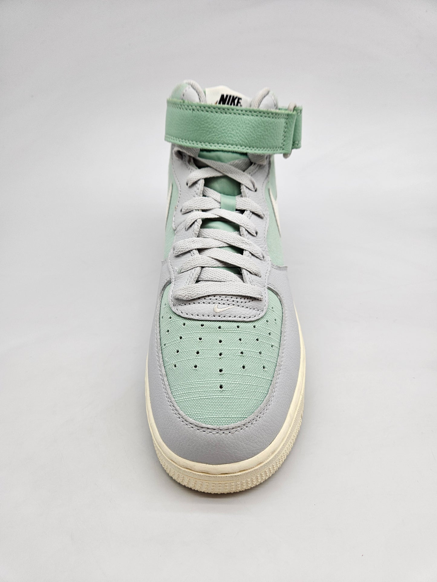 NIKE NOVI ORIGINAL PATIKI BR 42.5