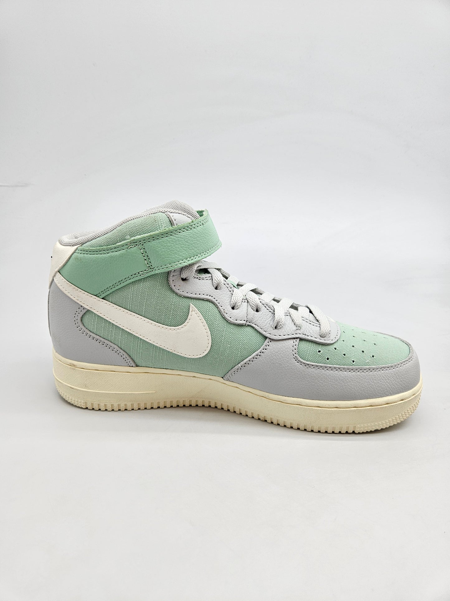 NIKE NOVI ORIGINAL PATIKI BR 42.5