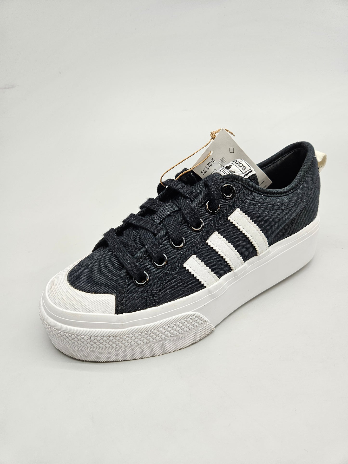 ADIDAS NOVI ORIGINAL PATIKI BR 38