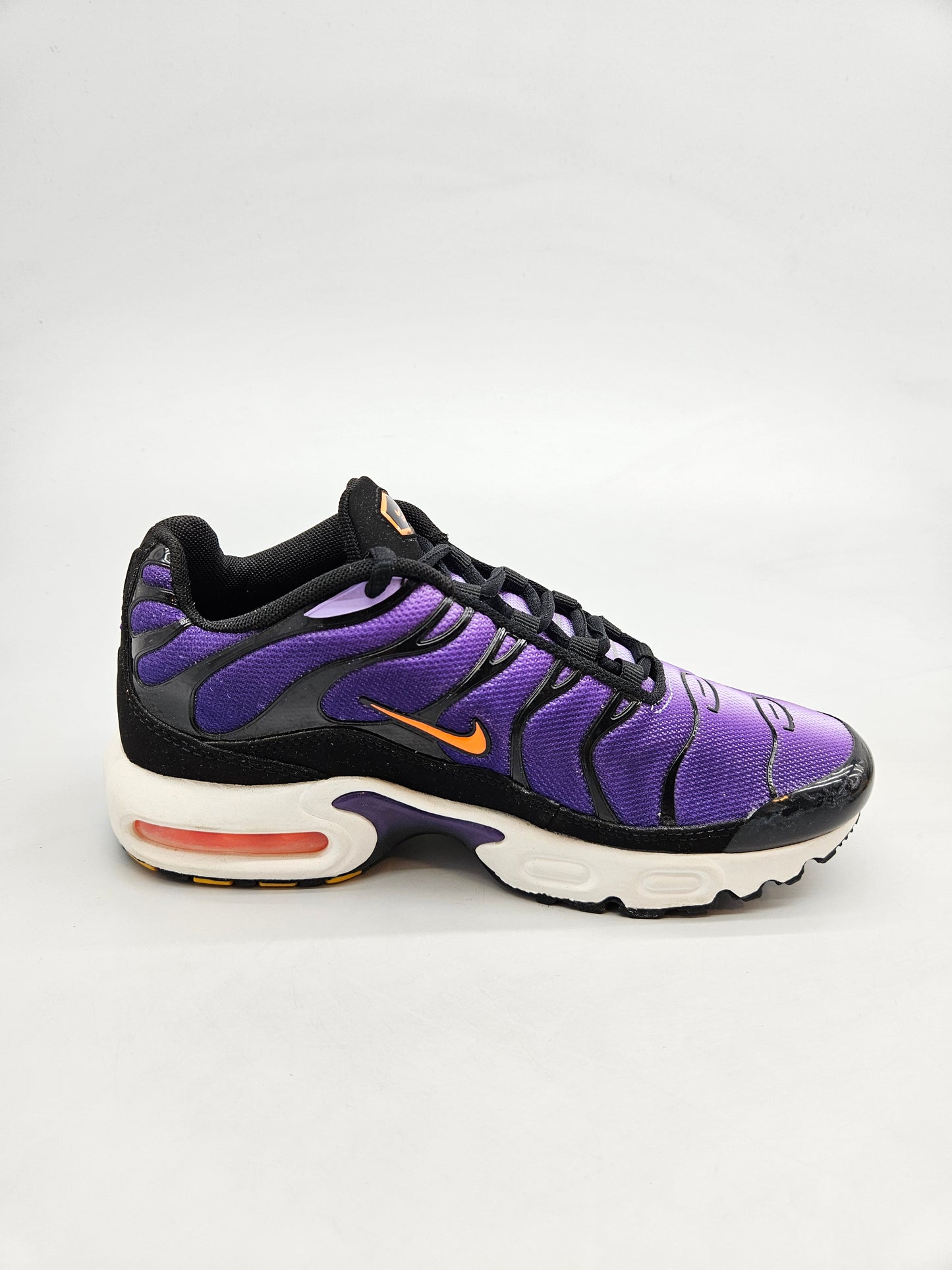 NIKE AIRMAX NOVI ORIGINAL PATIKI BR 35