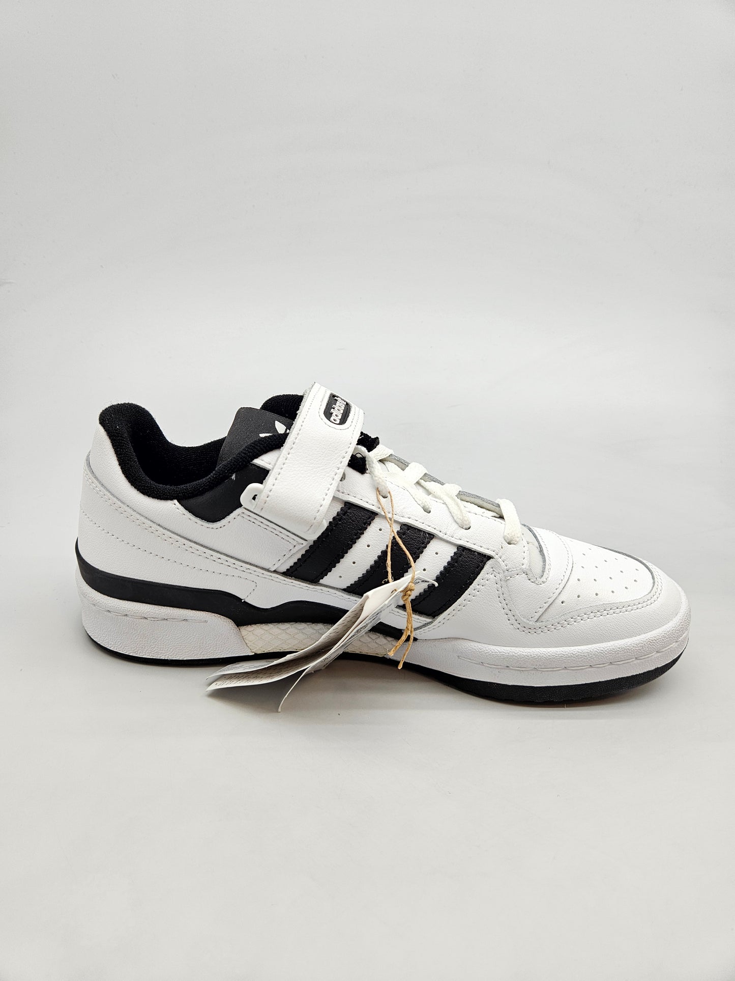 ADIDAS NOVI ORIGINAL PATIKI BR 42