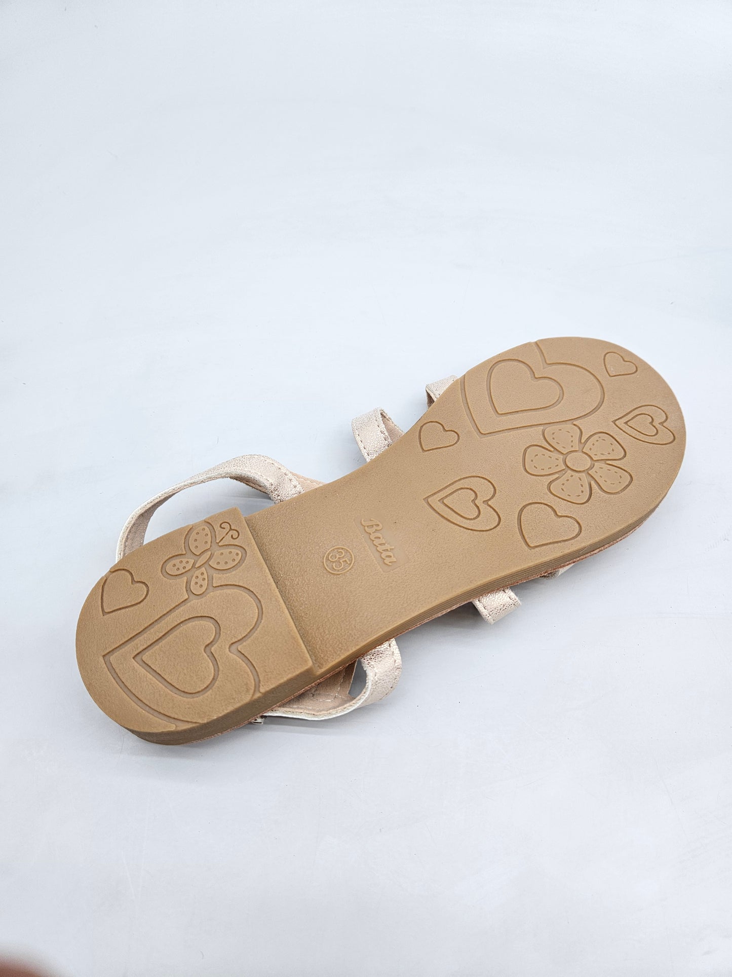 BATA NOVI ORIGINAL SANDALI BR 35