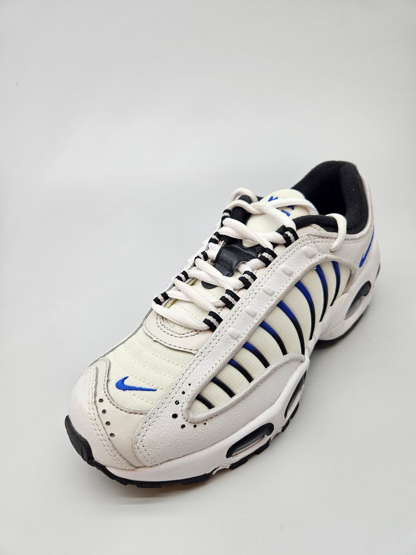 NIKE NOVI ORIGINAL PATIKI BR 37.5