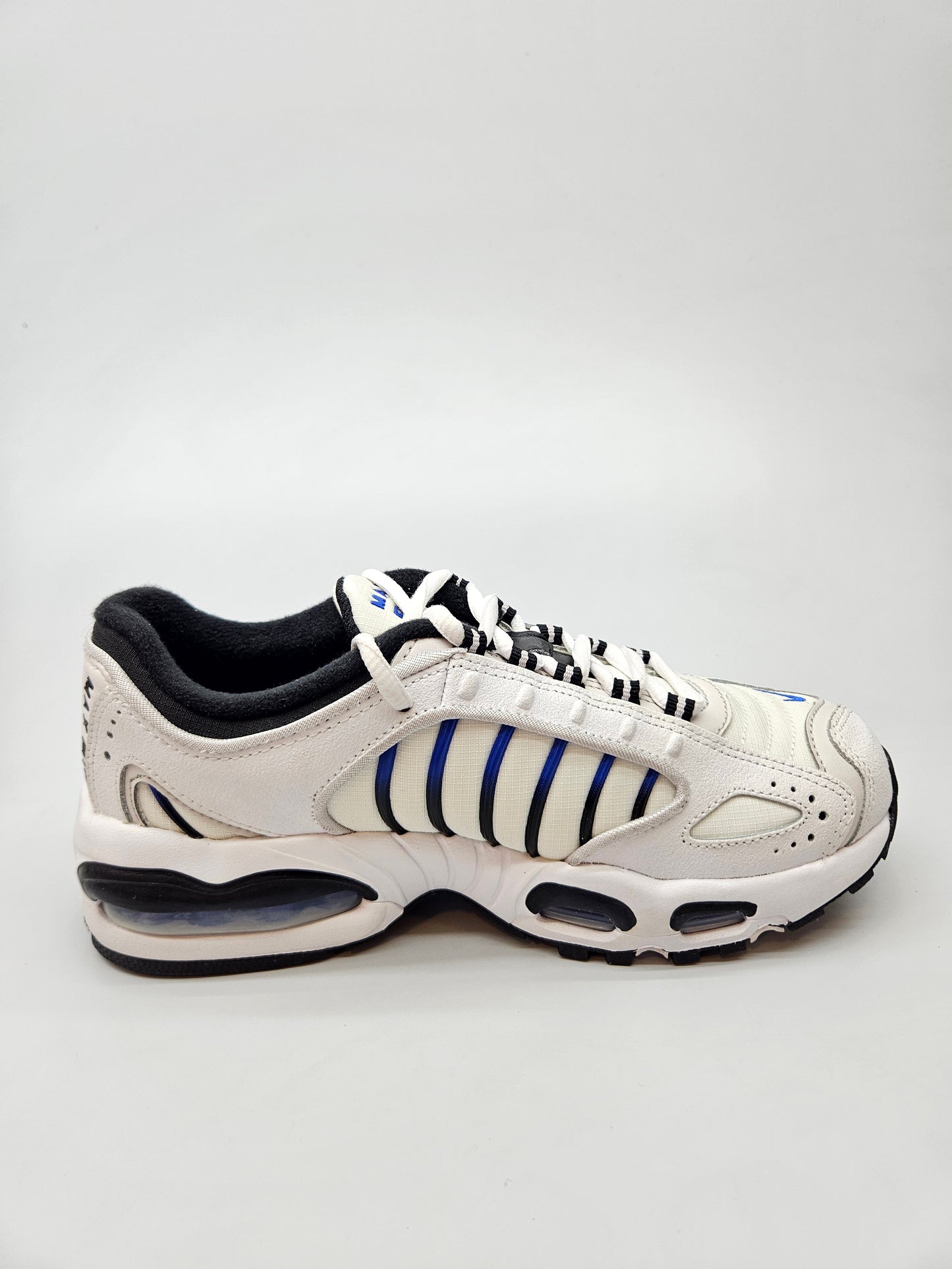 NIKE NOVI ORIGINAL PATIKI BR 37.5