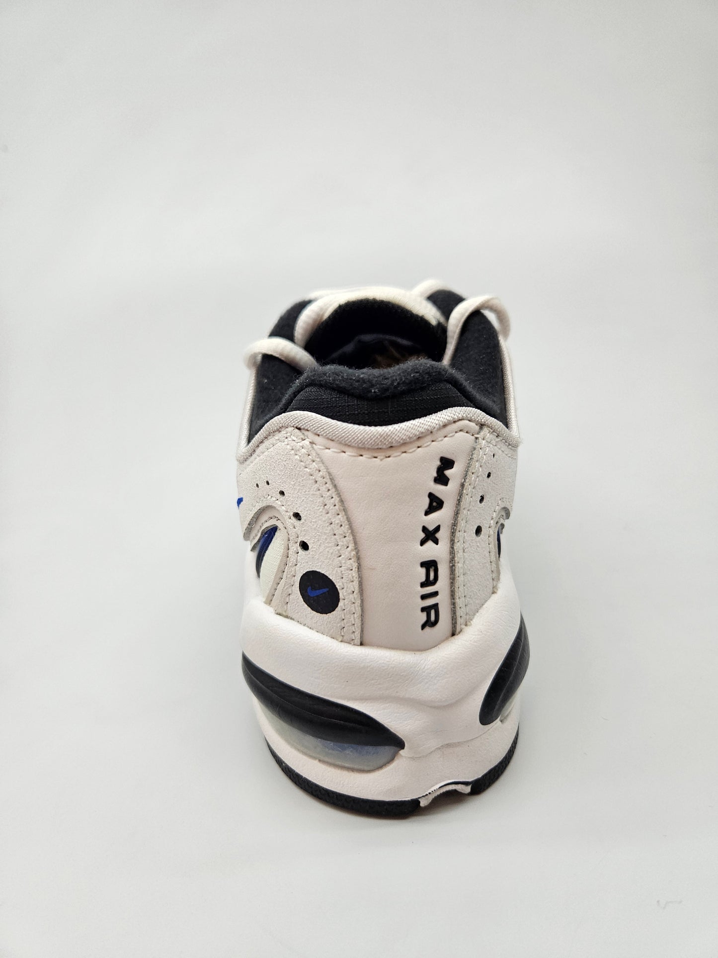 NIKE NOVI ORIGINAL PATIKI BR 37.5