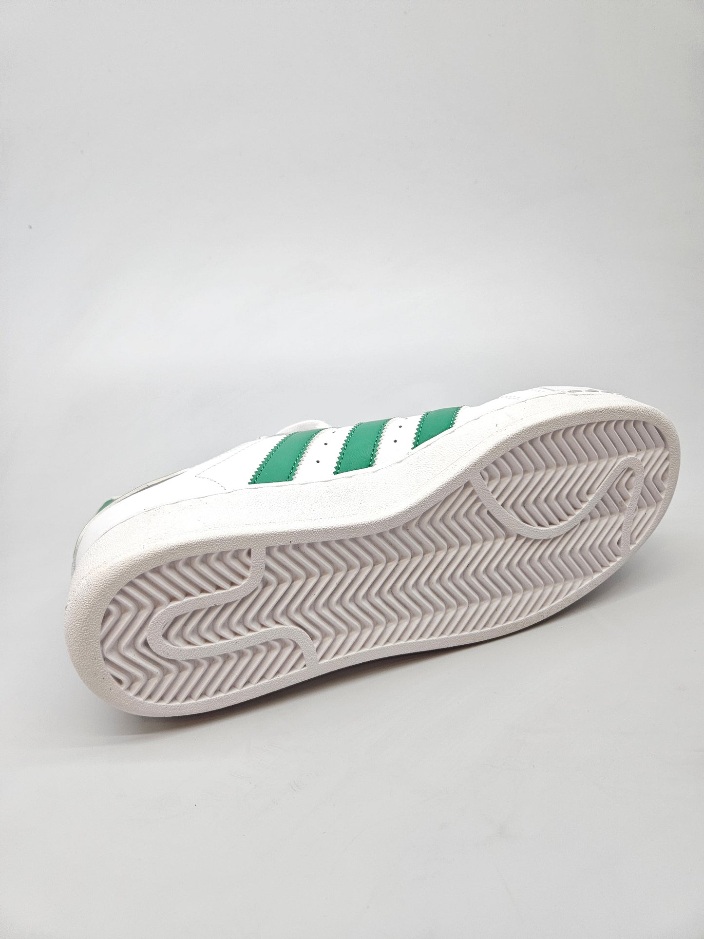ADIDAS NOVI ORIGINAL PATIKI BR 40.5