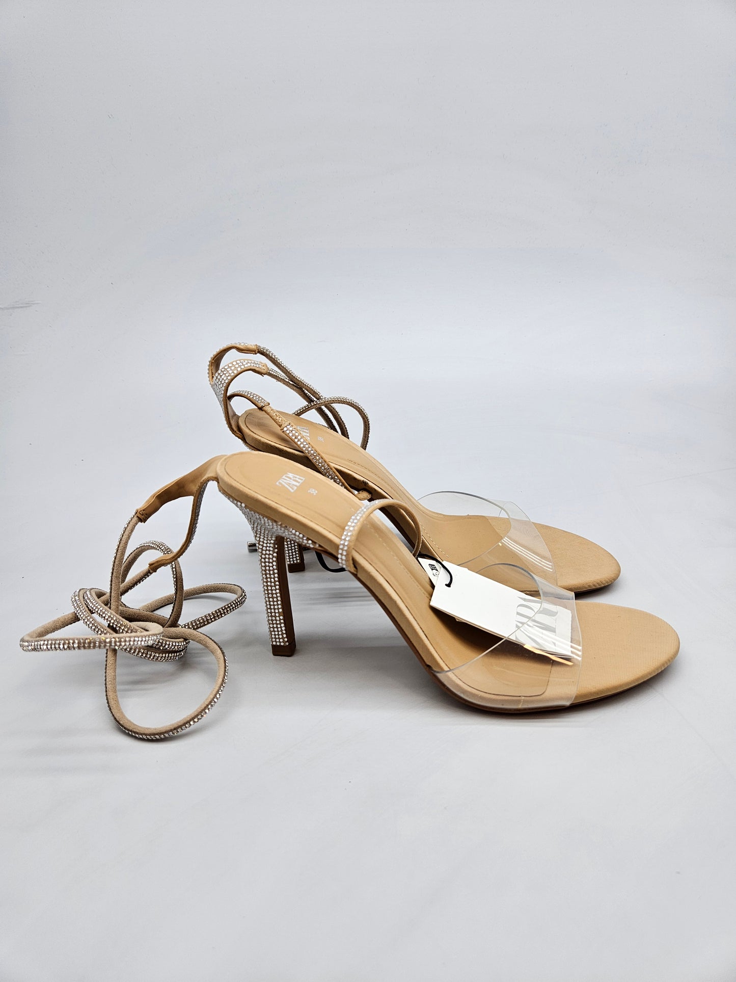 ZARA NOVI ORIGINAL SANDALI BR 38