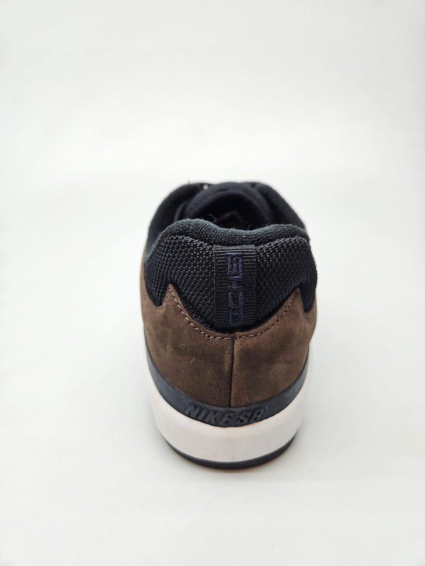 NIKE NOVI ORIGINAL PATIKI BR 42.5