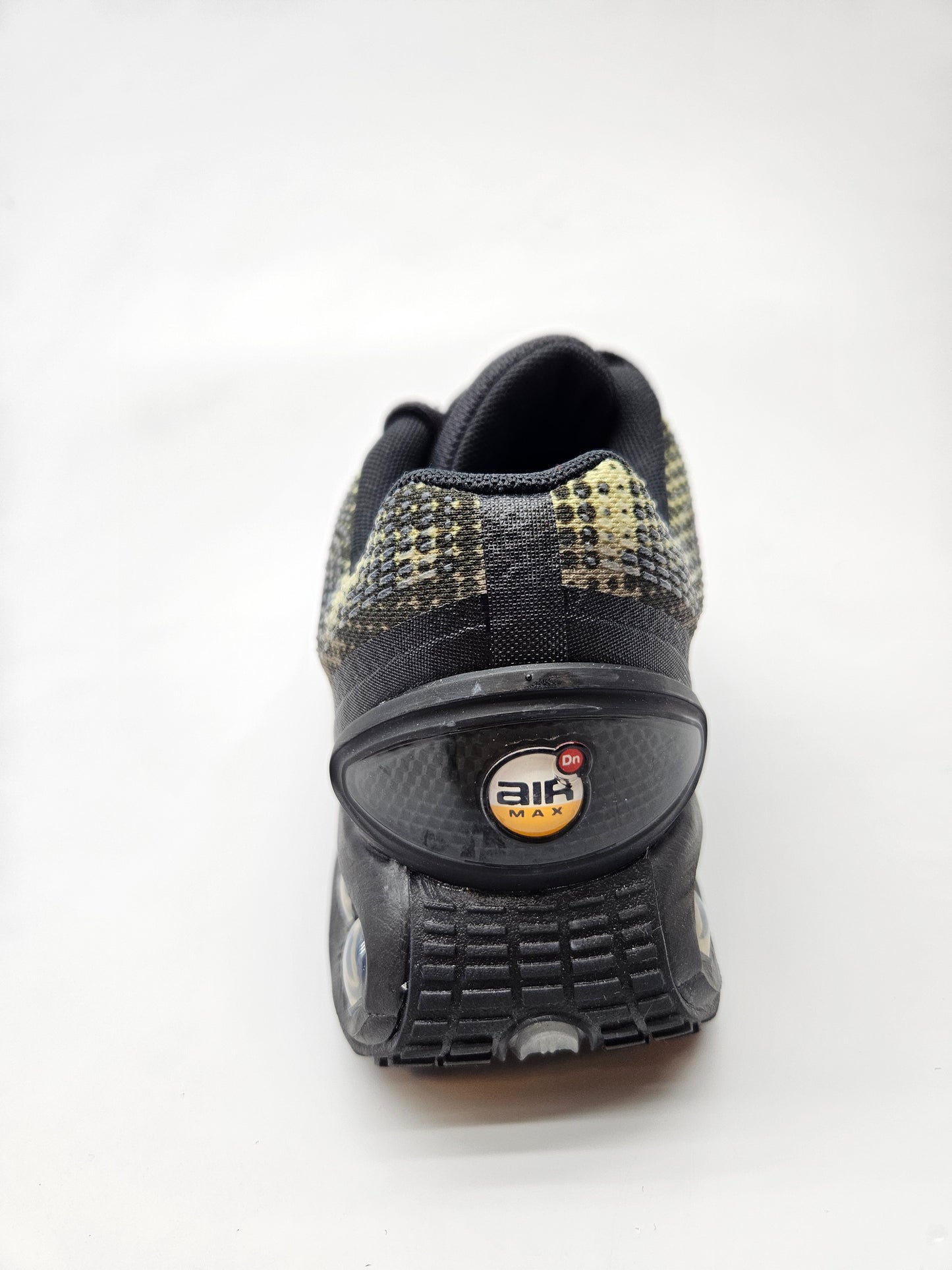 NIKE AIRMAX NOVI ORIGINAL PATIKI BR 40
