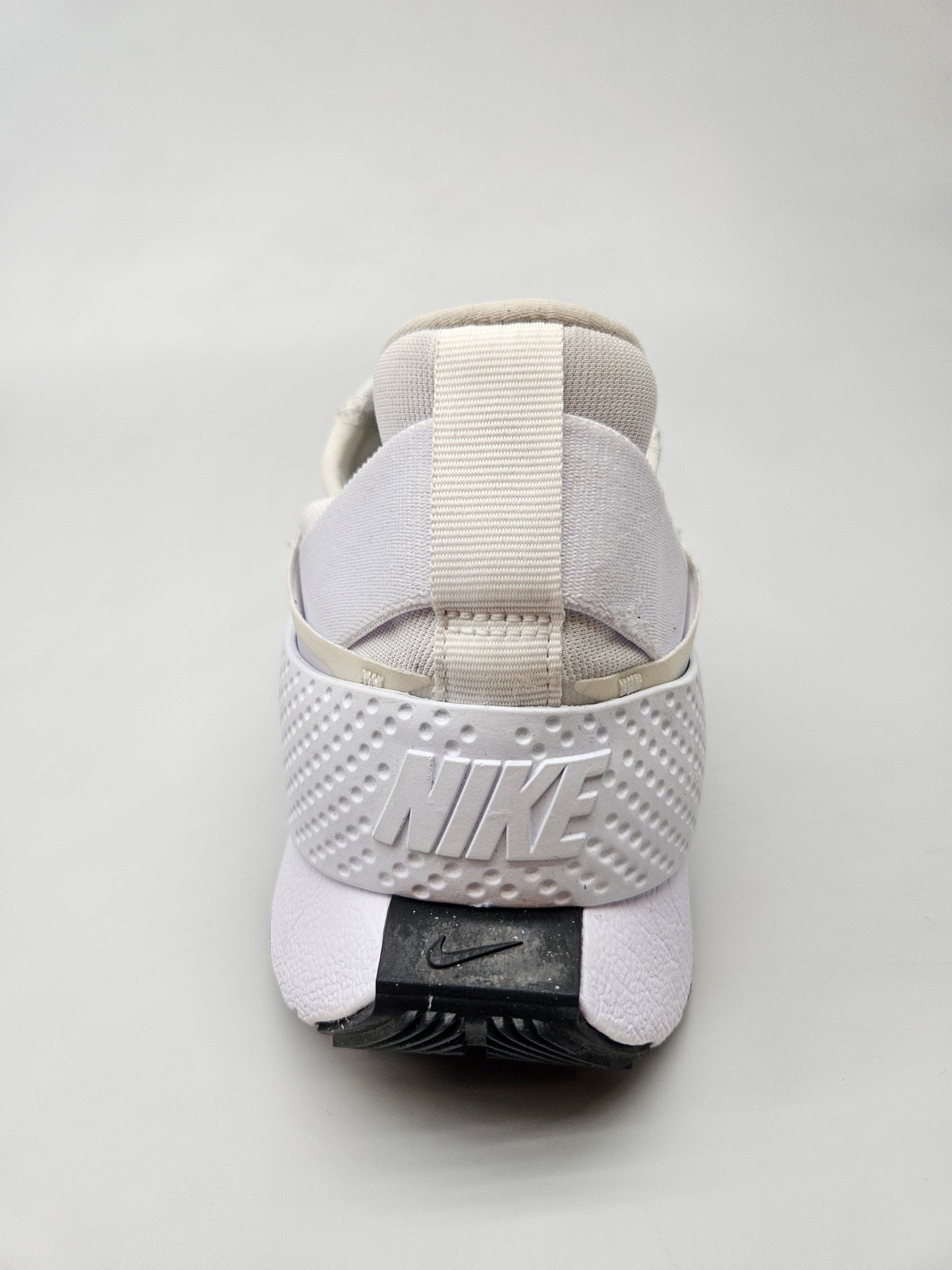 NIKE NOVI ORIGINAL PATIKI BR 39