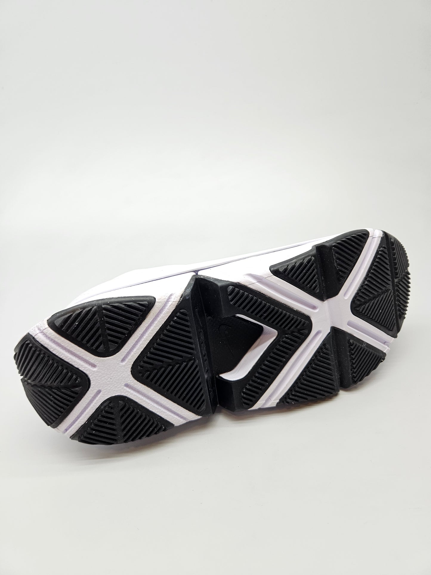 NIKE NOVI ORIGINAL PATIKI BR 39