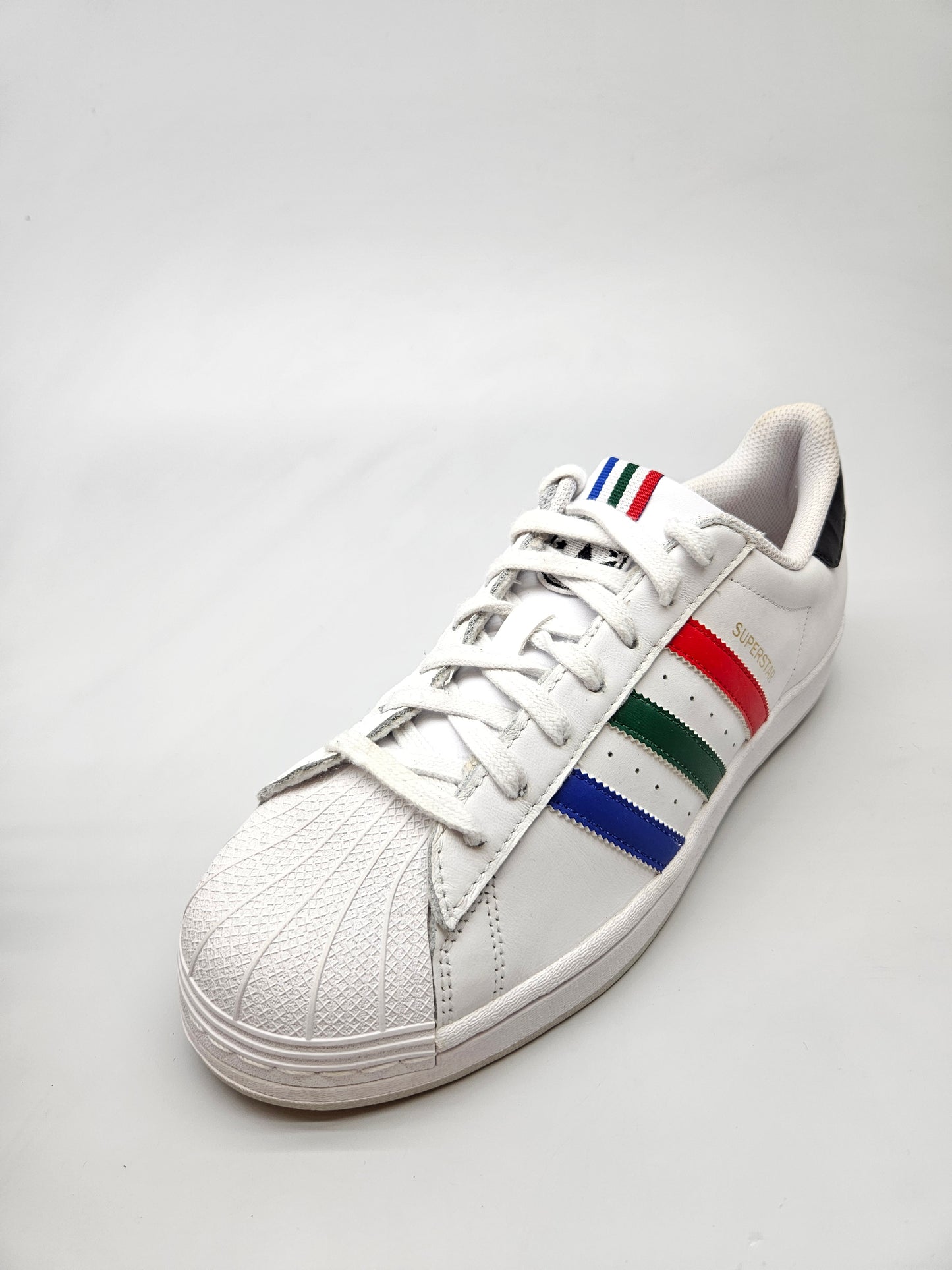ADIDAS NOVI ORIGINAL PATIKI BR 43