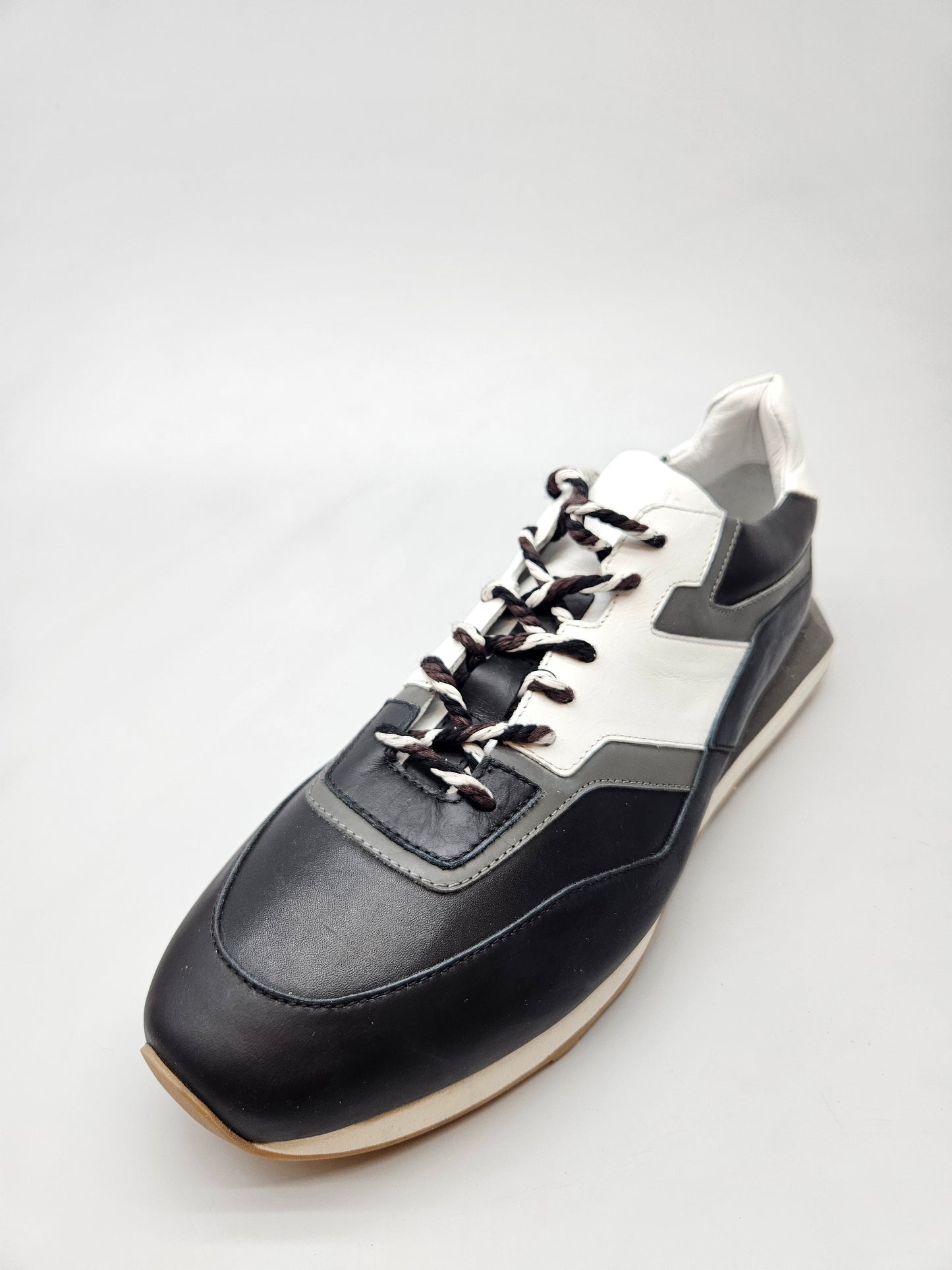 NOVI ORIGINAL KOZNI PATIKI   BR 45