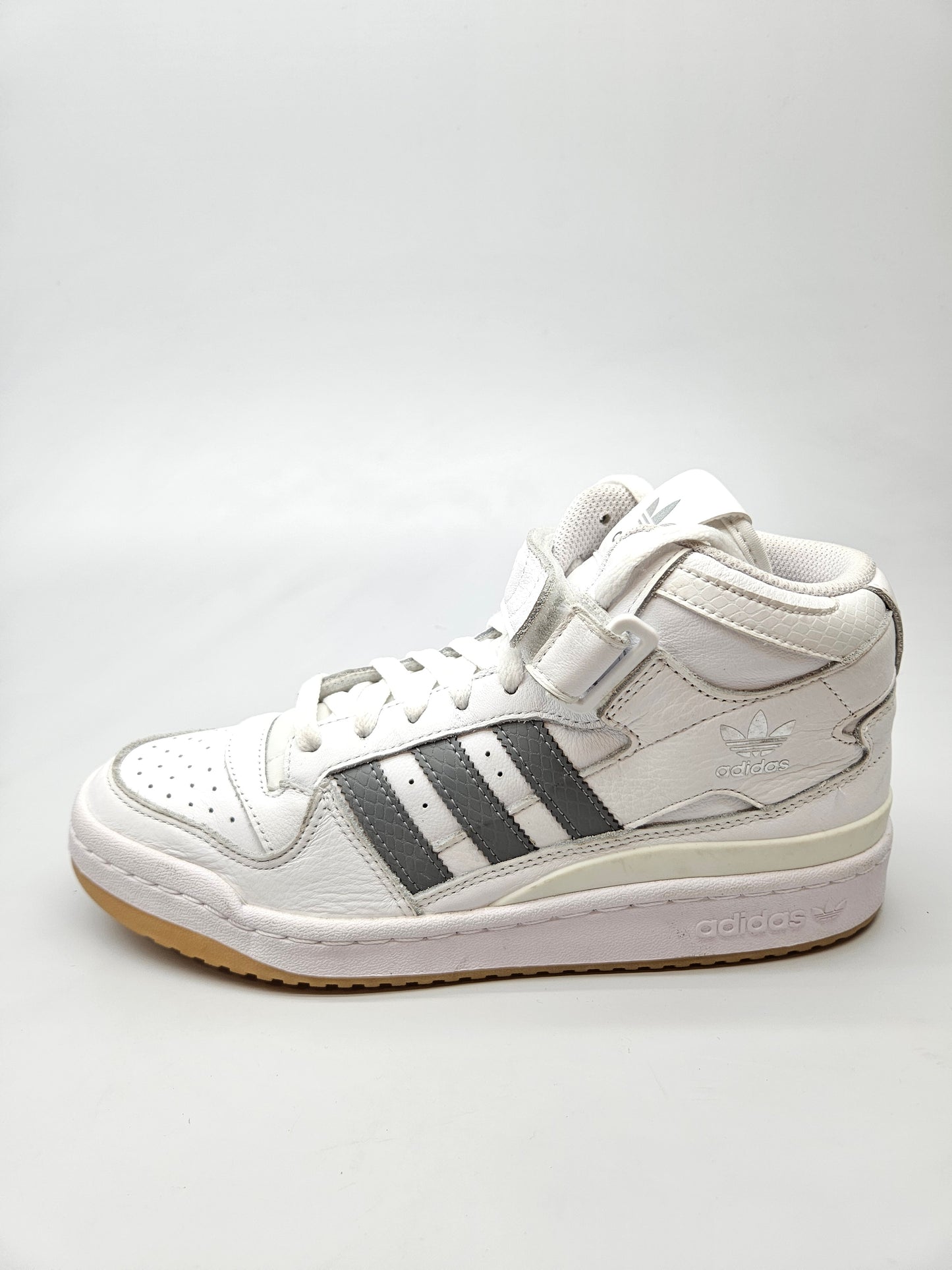 ADIDAS NOVI ORIGINAL PATIKI BR 40.5