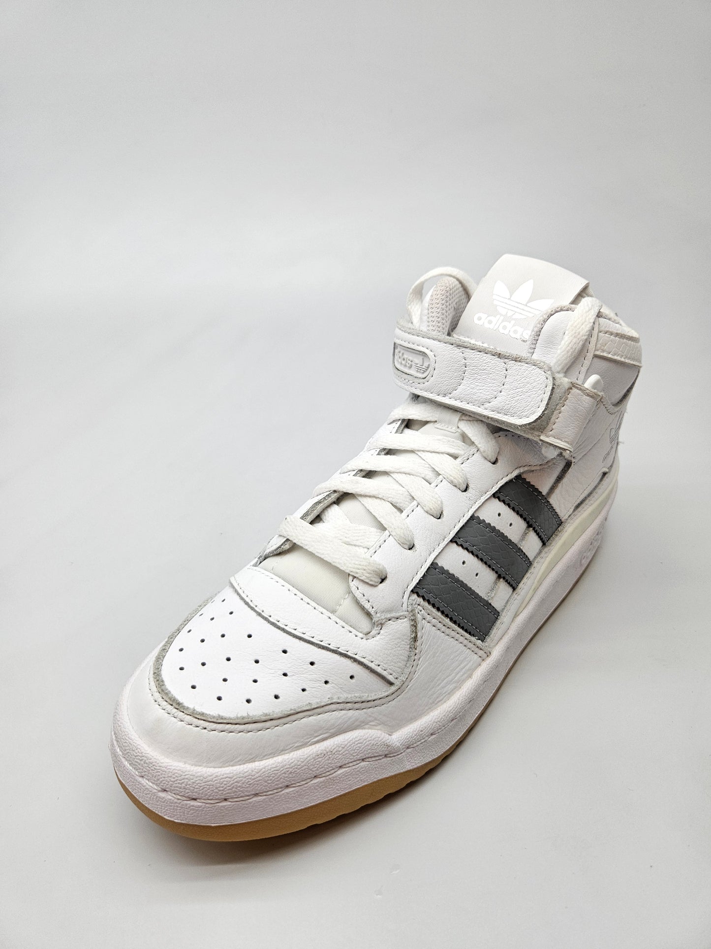 ADIDAS NOVI ORIGINAL PATIKI BR 40.5