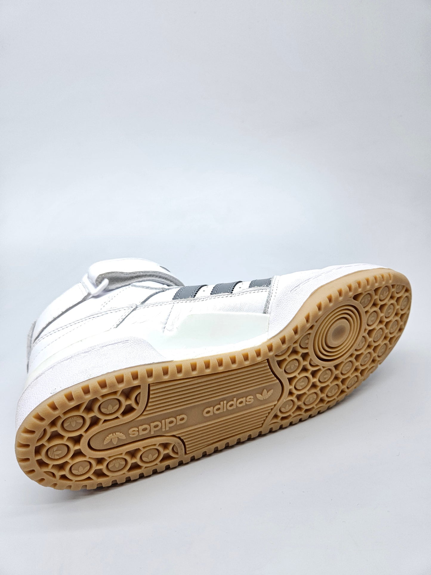 ADIDAS NOVI ORIGINAL PATIKI BR 40.5