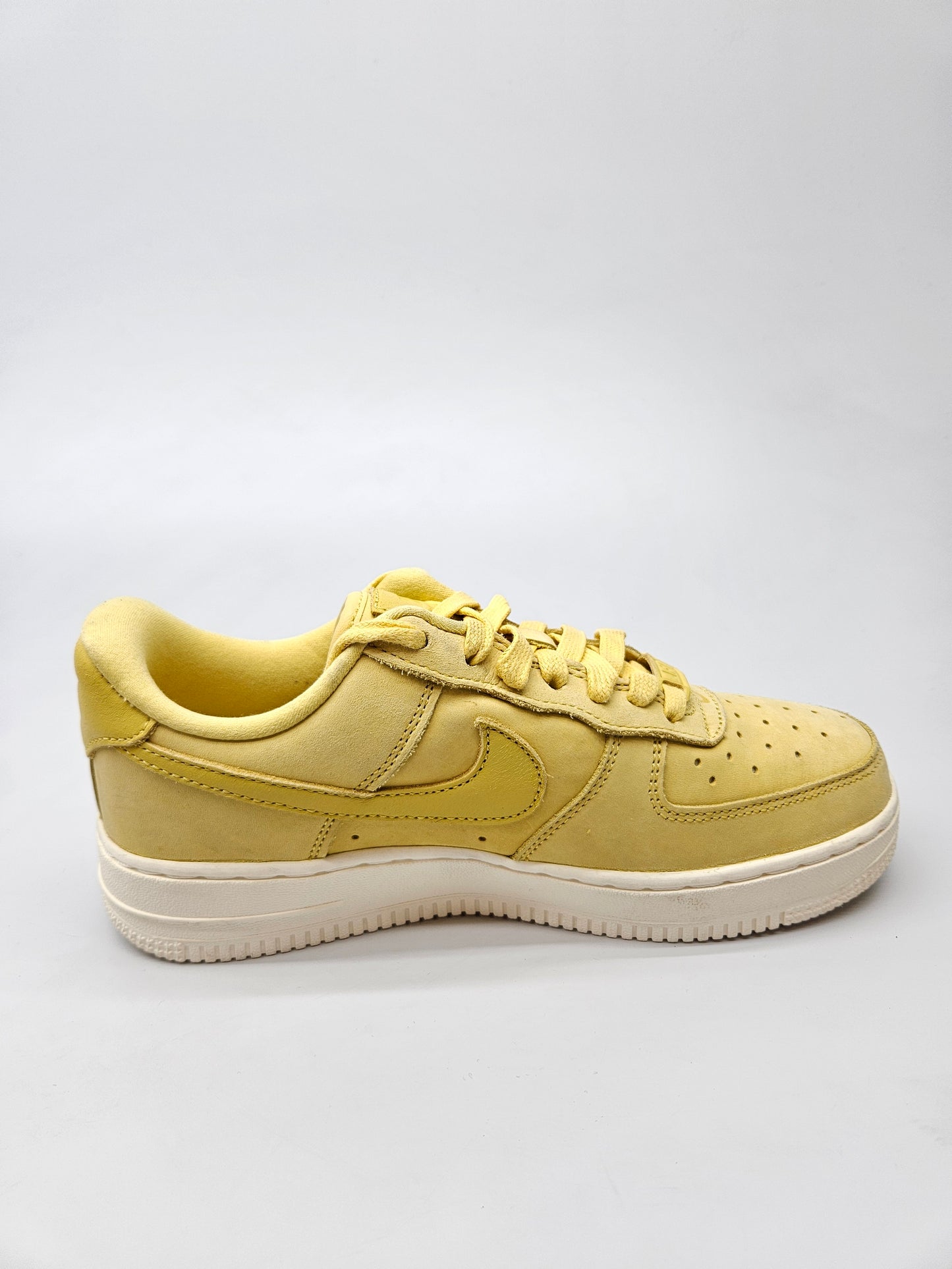 NIKE AF1 ORIGINAL NOVI PATIKI BR 37.5