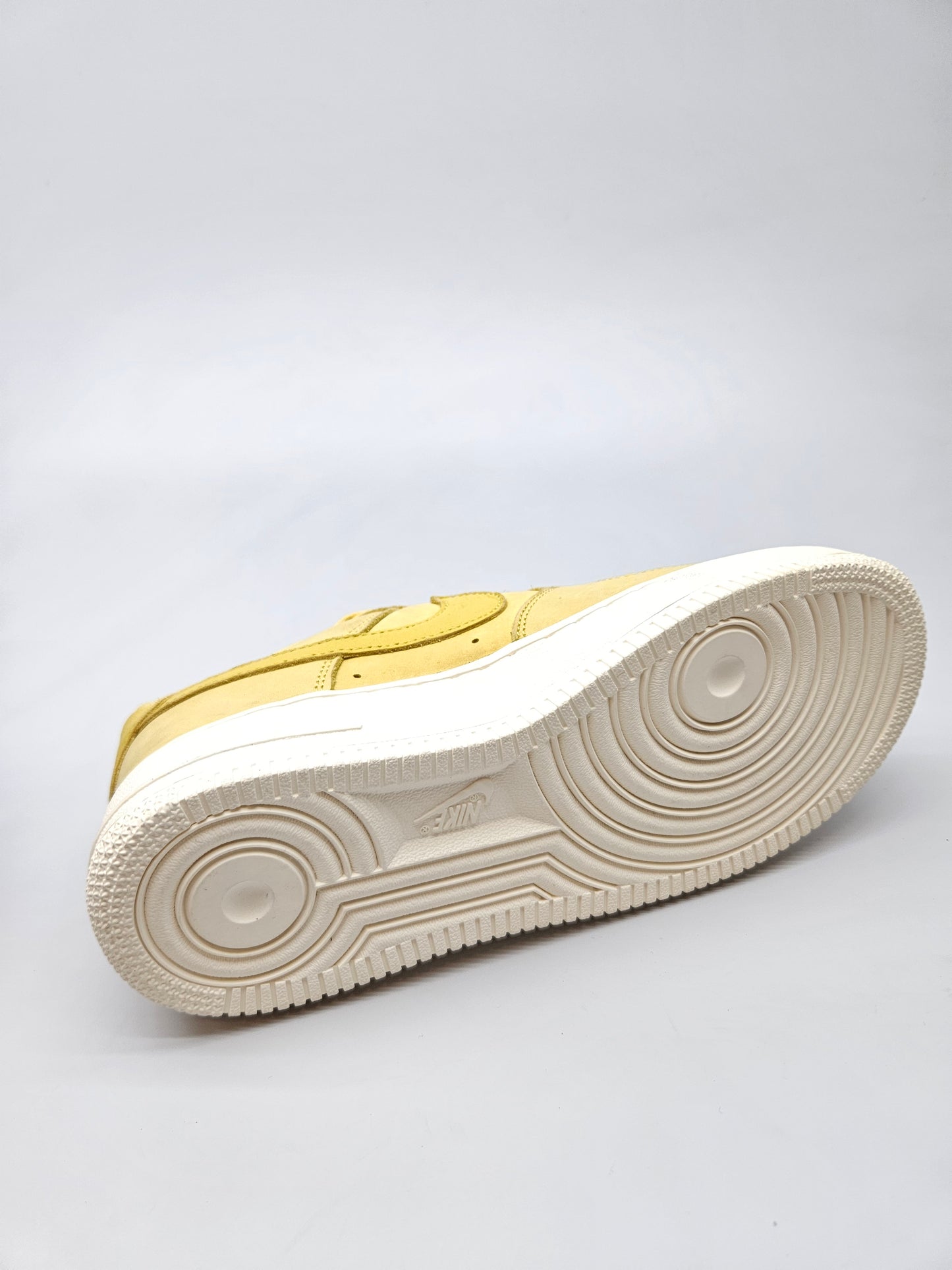 NIKE AF1 ORIGINAL NOVI PATIKI BR 37.5
