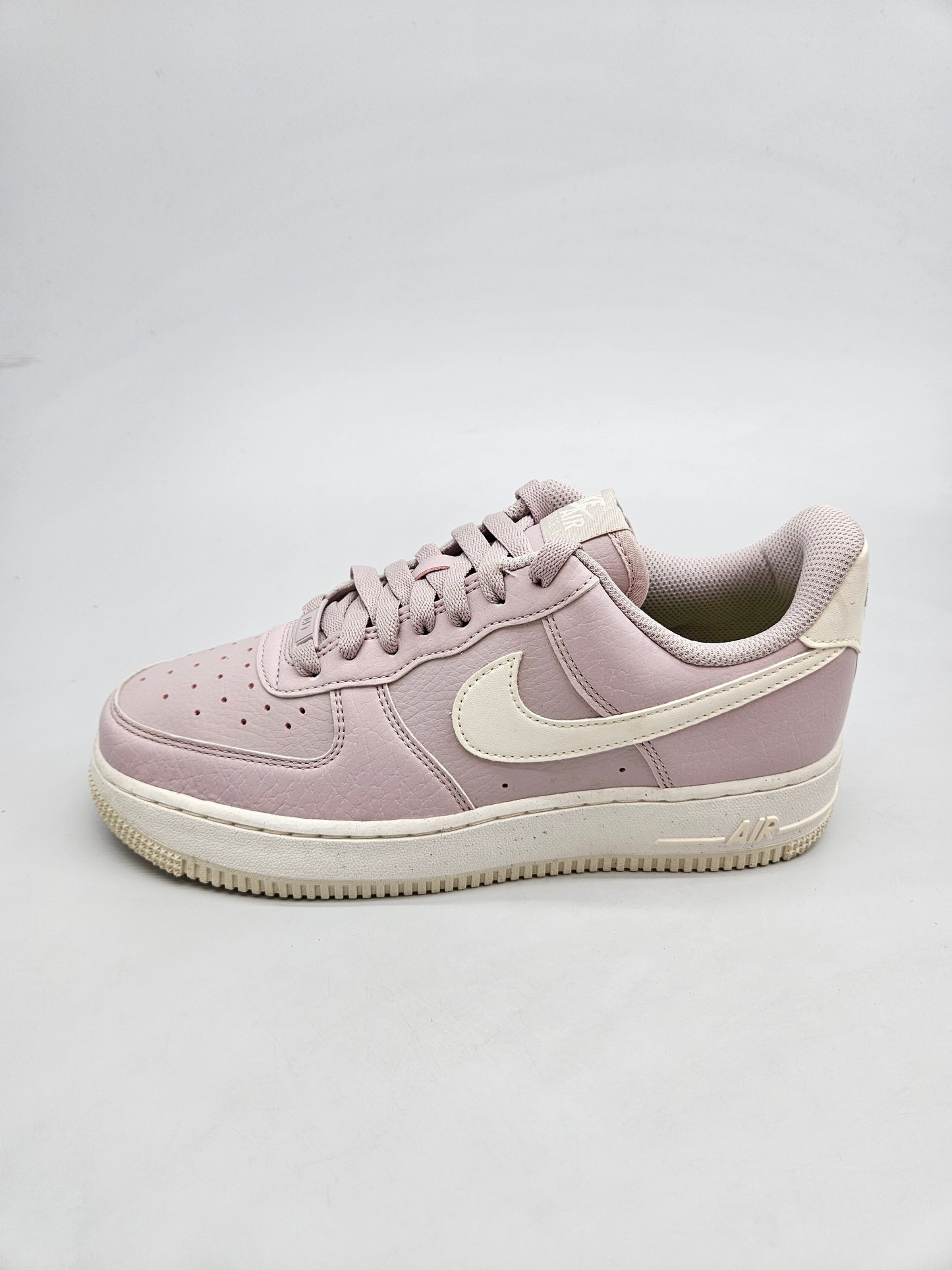 NIKE NOVI ORIGINAL PATIKI BR 39