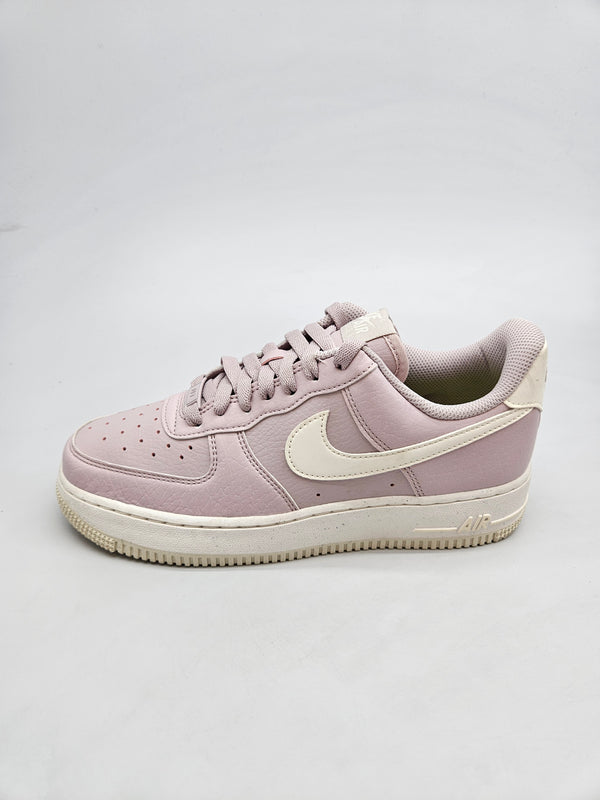 NIKE NOVI ORIGINAL PATIKI BR 39