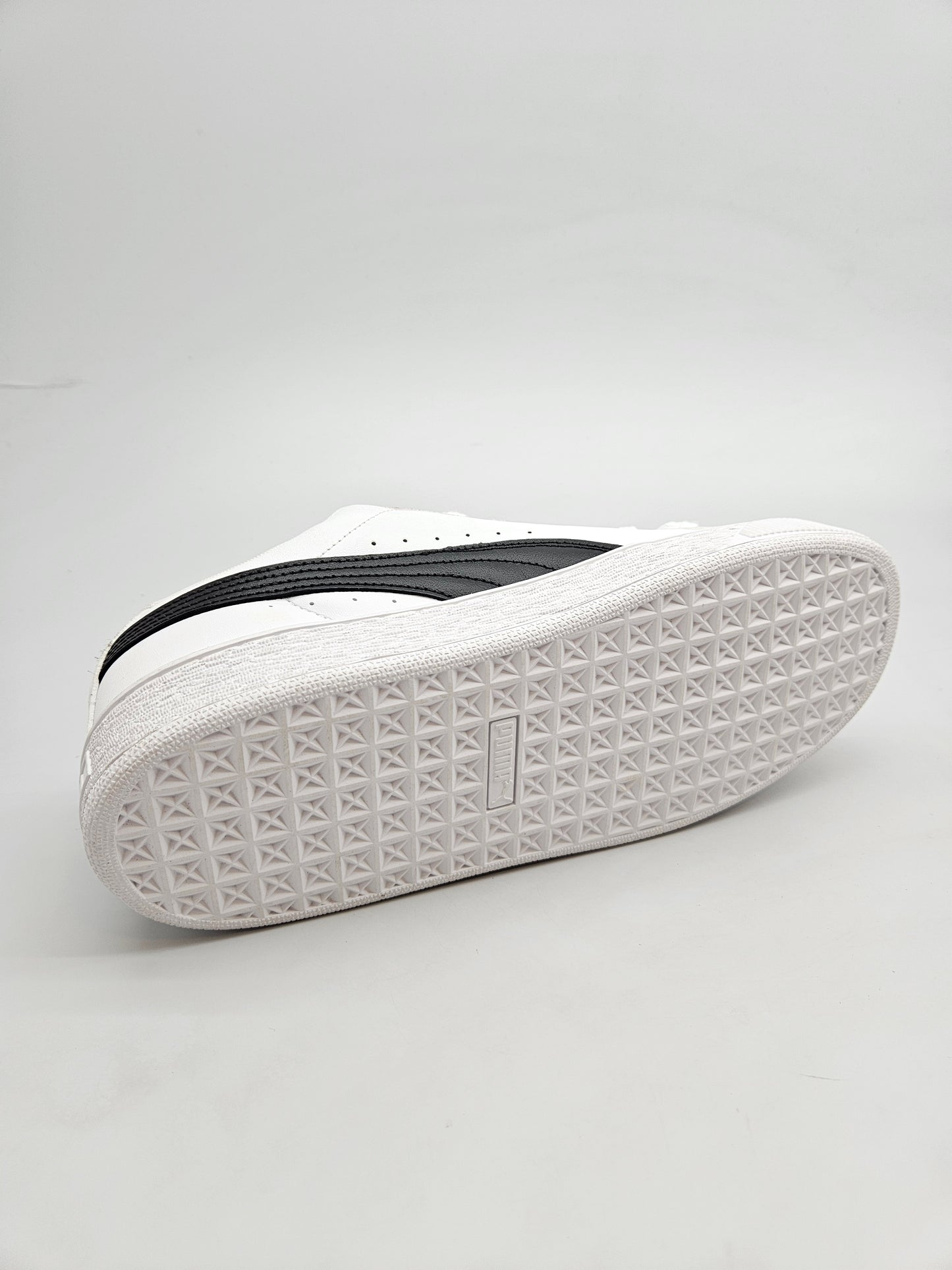 PUMA NOVI ORIGINAL PATIKI BR 43