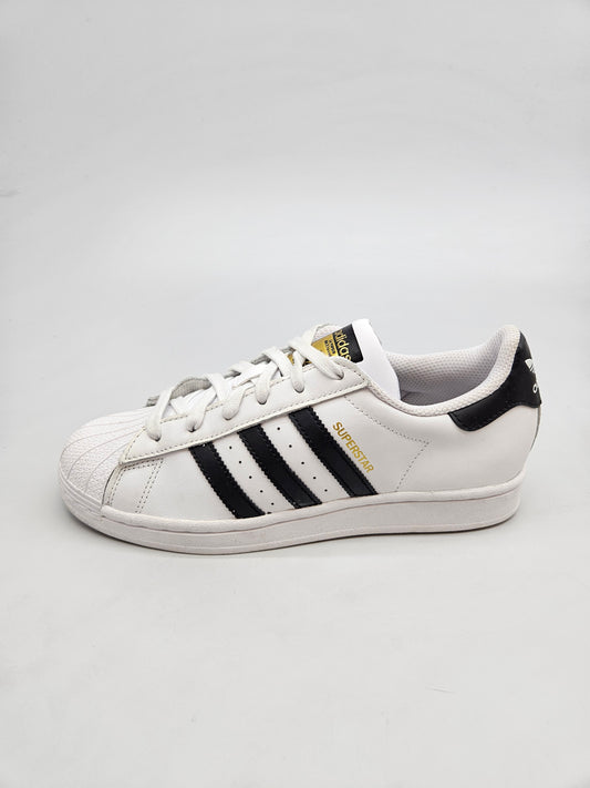 ADIDAS SUPERSTAR NOVI ORIGINAL PATIKI BR 38.5