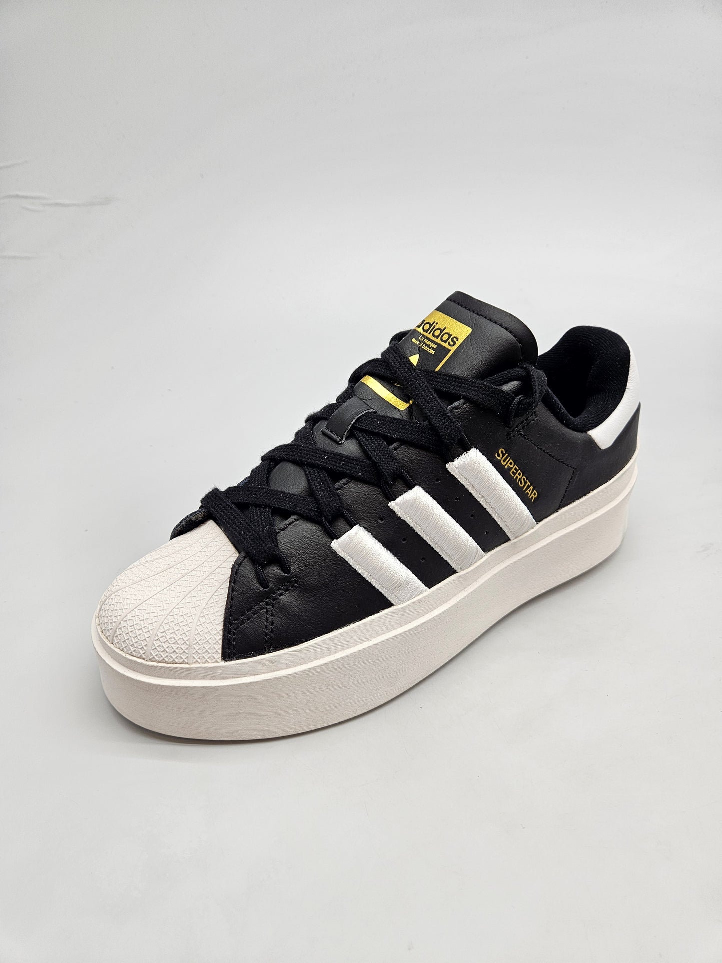 ADIDAS NOVI ORIGINAL PATIKI BR 38.5