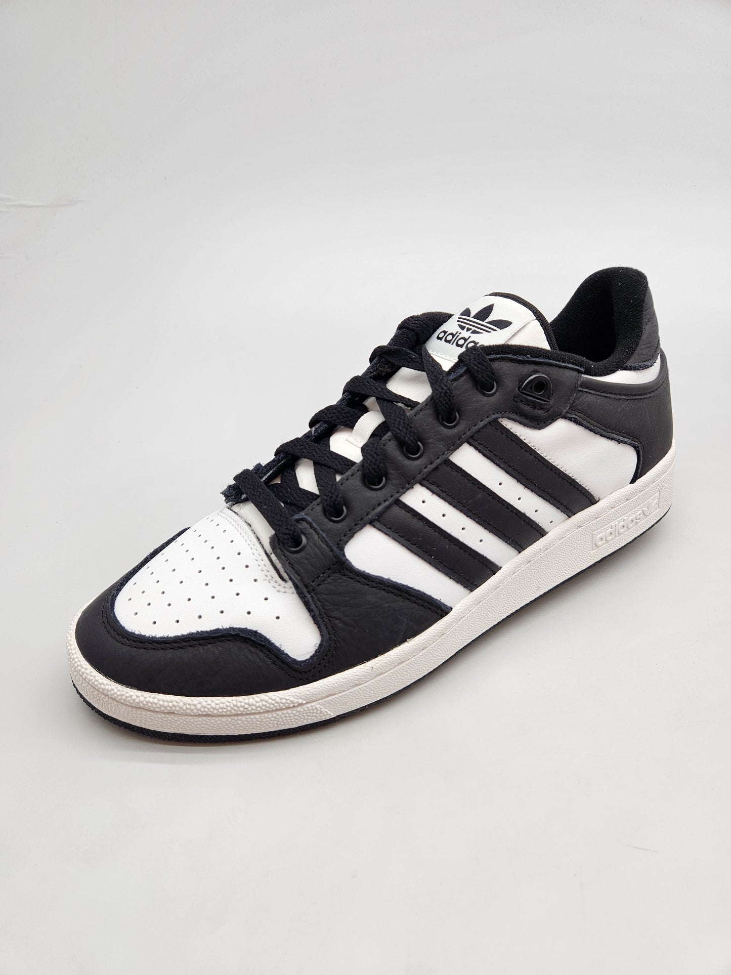ADIDAS NOVI ORIGINAL PATIKI BR 46.5