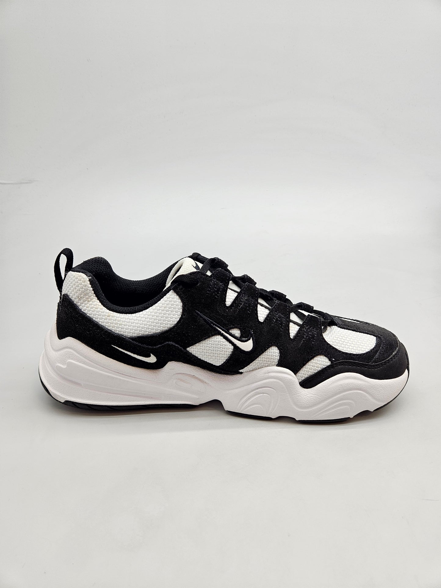 NIKE NOVI ORIGINAL PATIKI BR 42