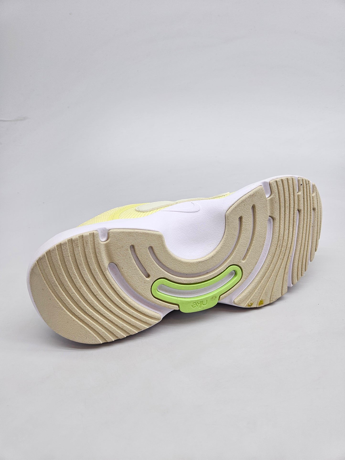 NIKE NOVI ORIGINAL PATIKI BR 38