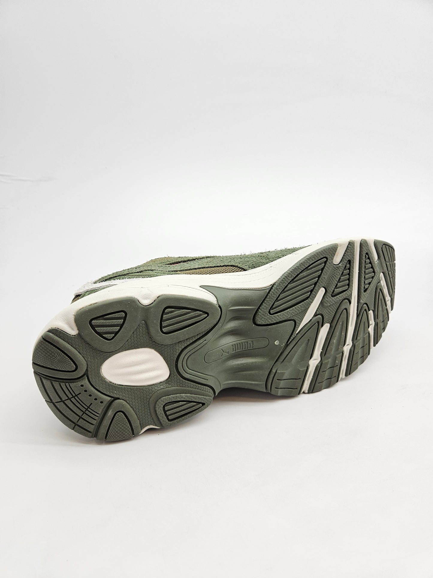 PUMA NOVI ORIGINAL PATIKI BR 40.5